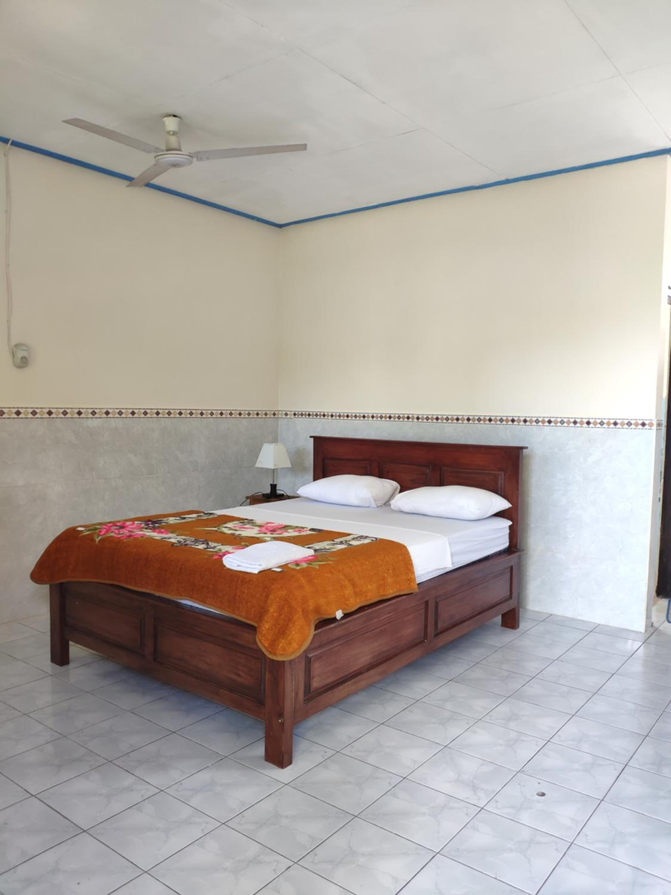 Standard Double Room with Fan photo 2