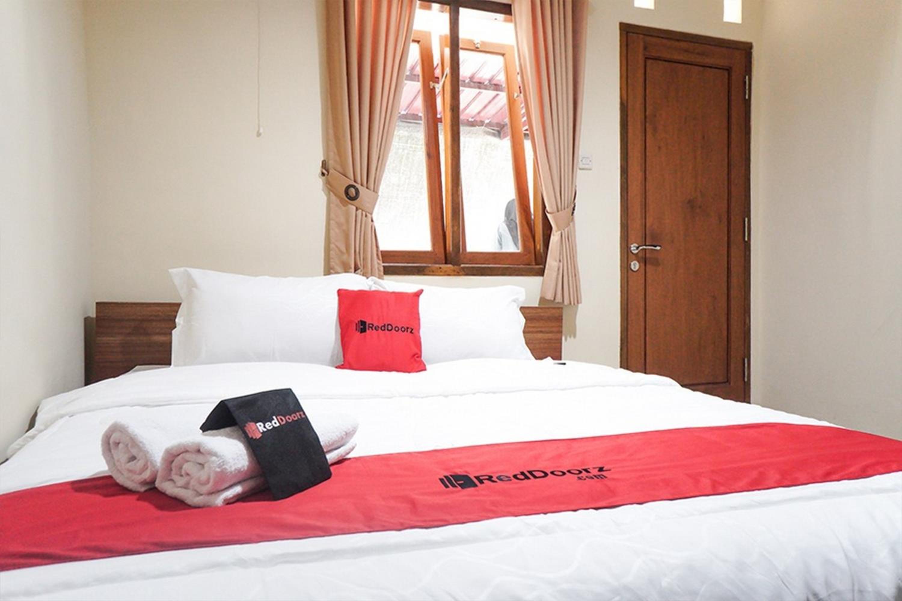 Standard Double Room - Photo 2