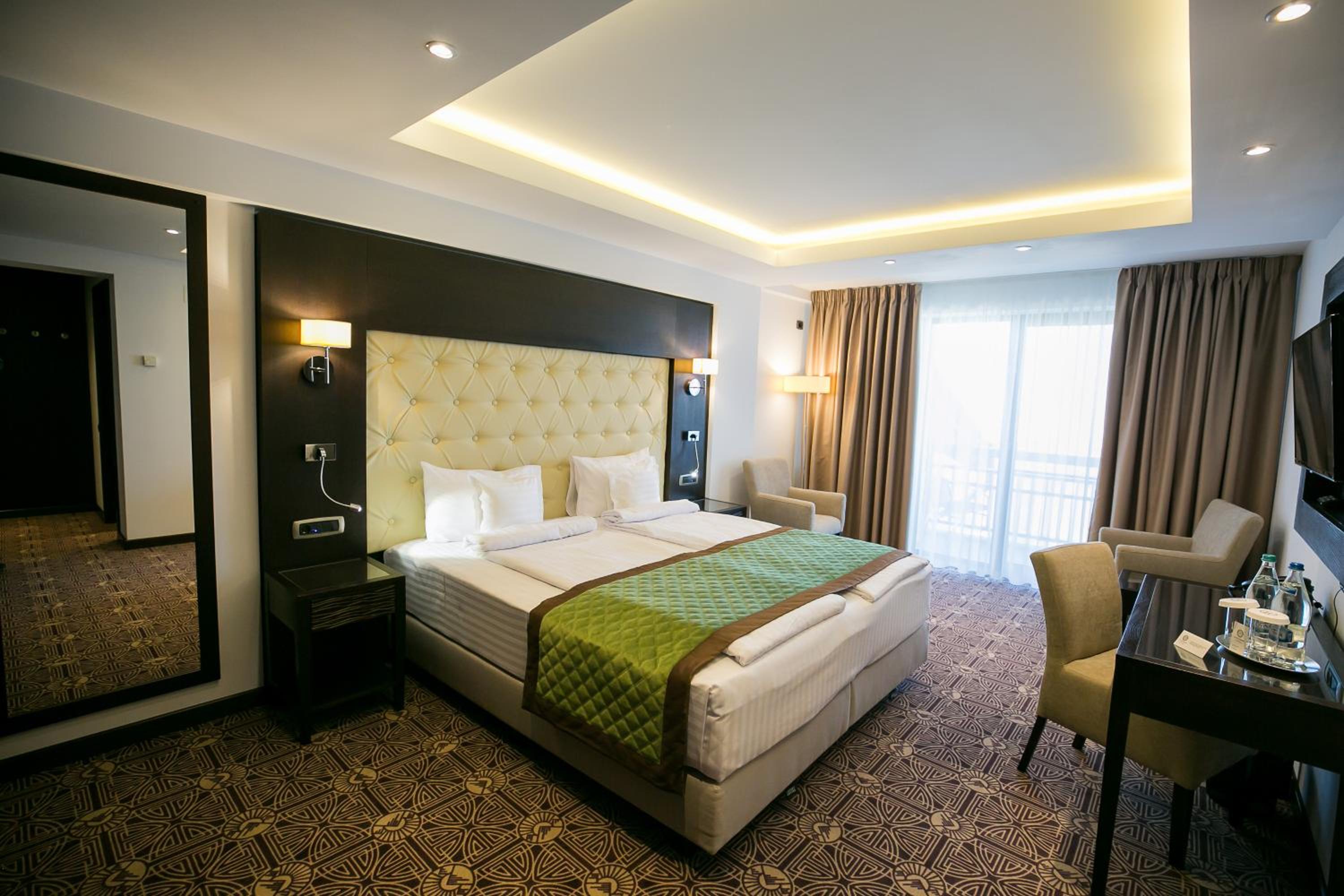 Superior Double or Twin Room - Photo 5