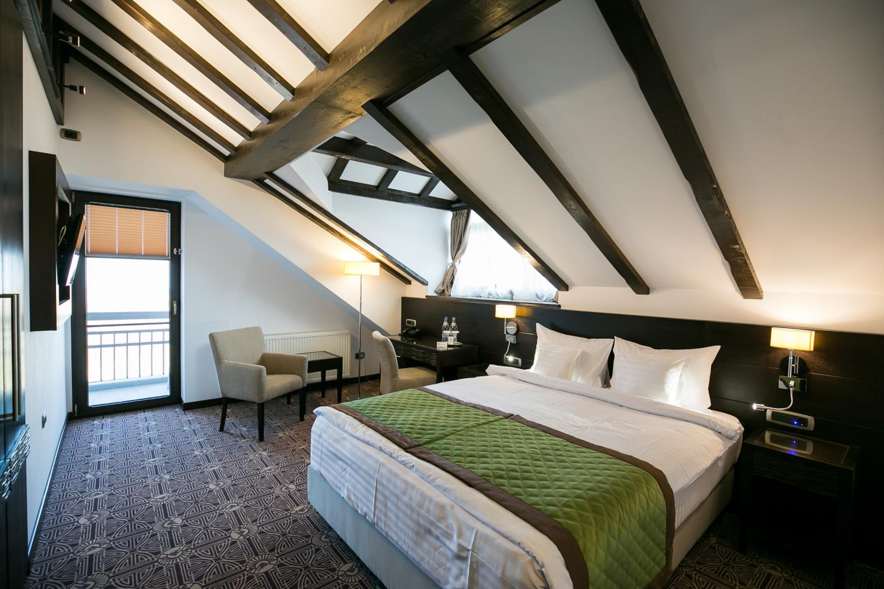 Superior Double or Twin Room - Photo 3