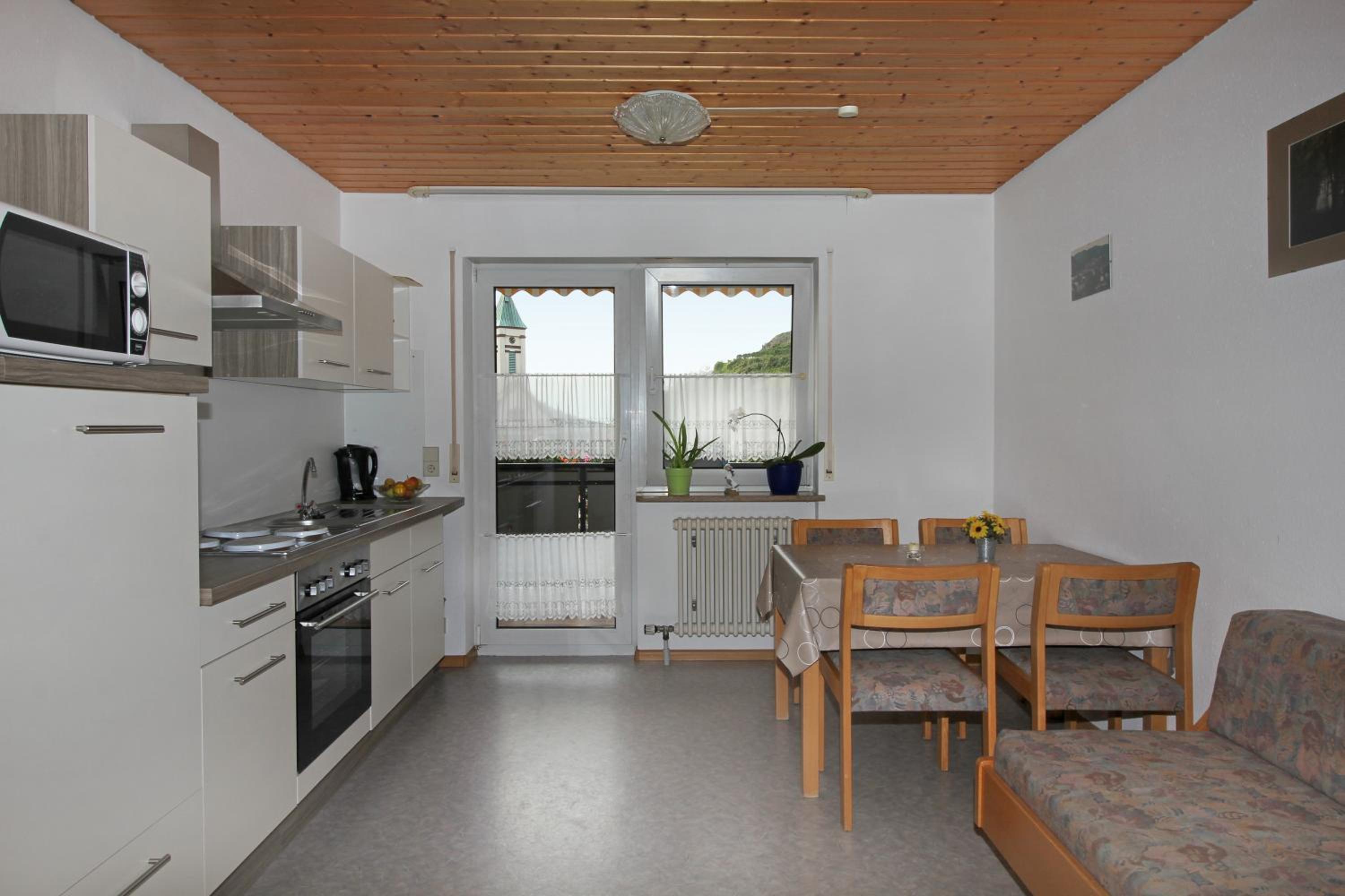One-Bedroom Apartment photo 2
