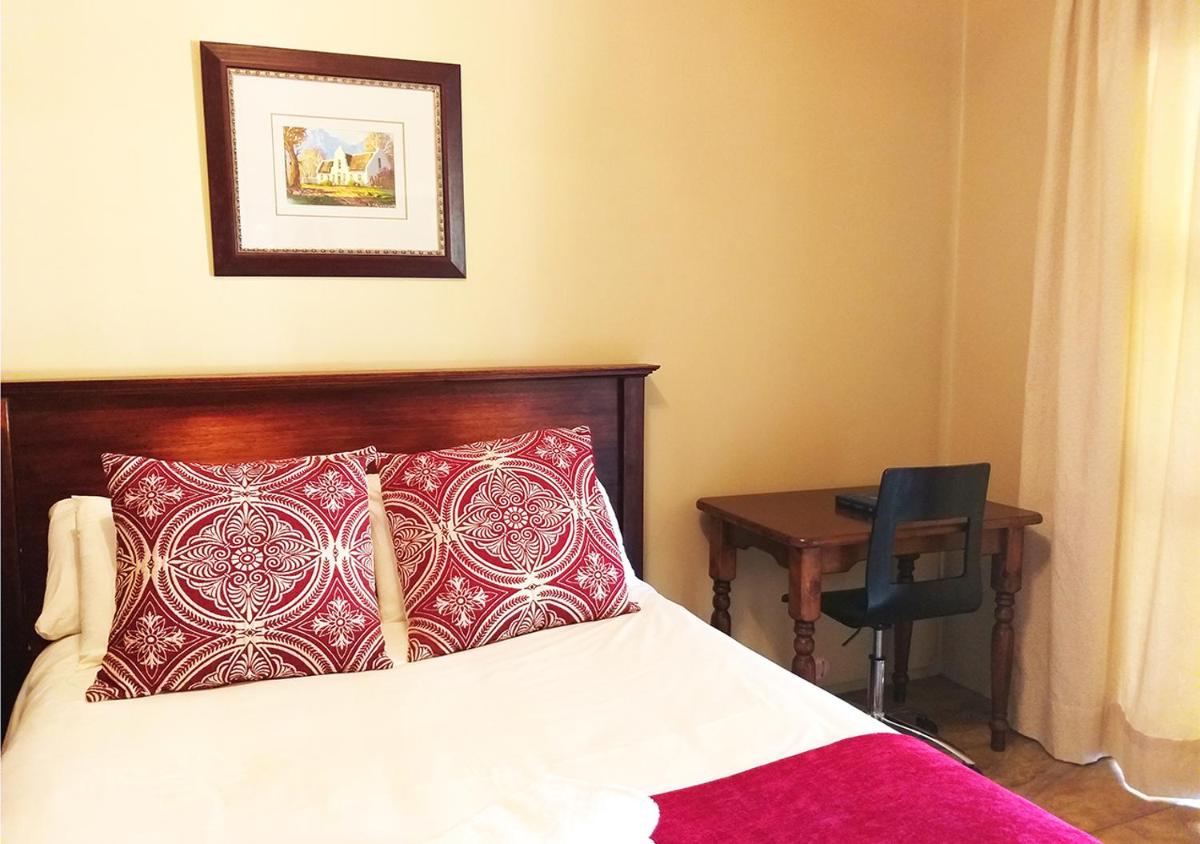 Standard Double Room photo 3