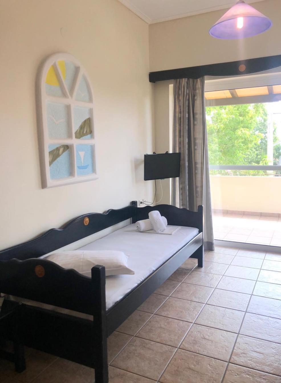 One Bedroom Apartment - Photo 9