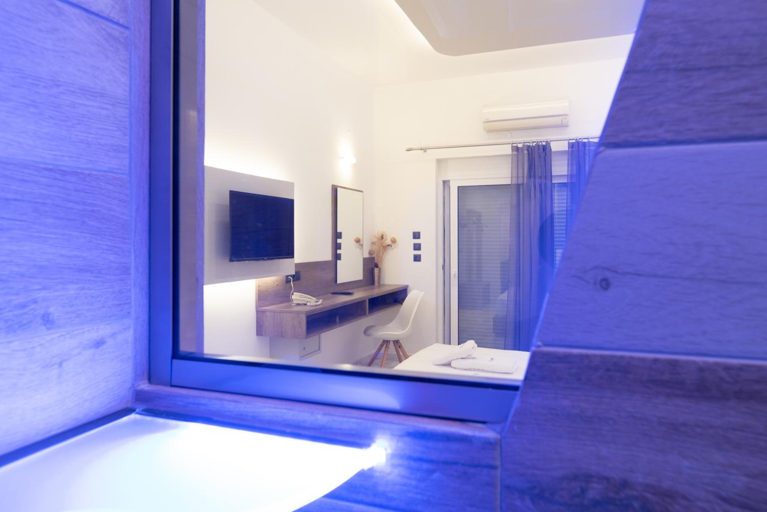 Superior Double or Twin Room with Pool View