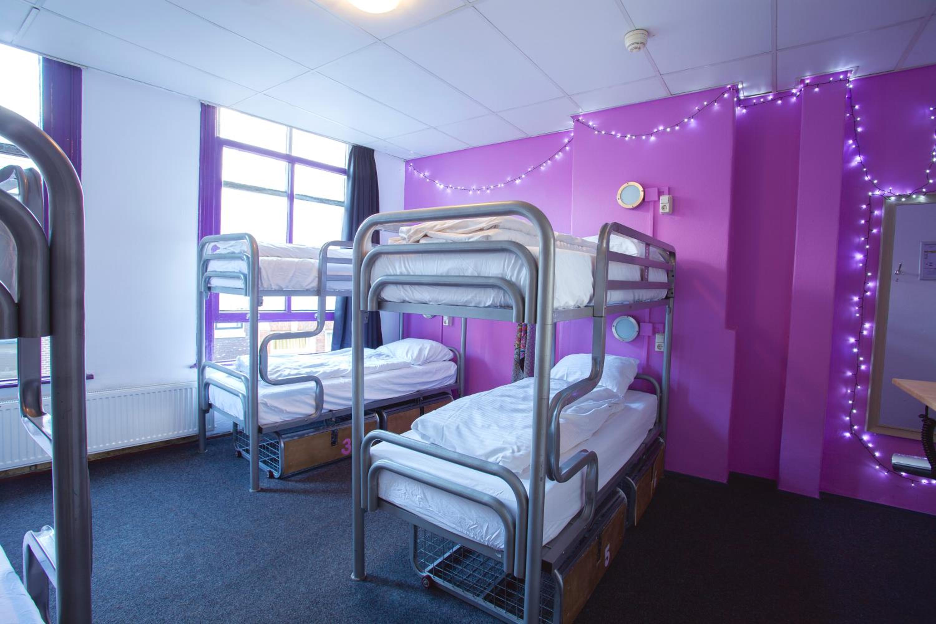 Bed in 6-Bed Female Dormitory Room photo 2
