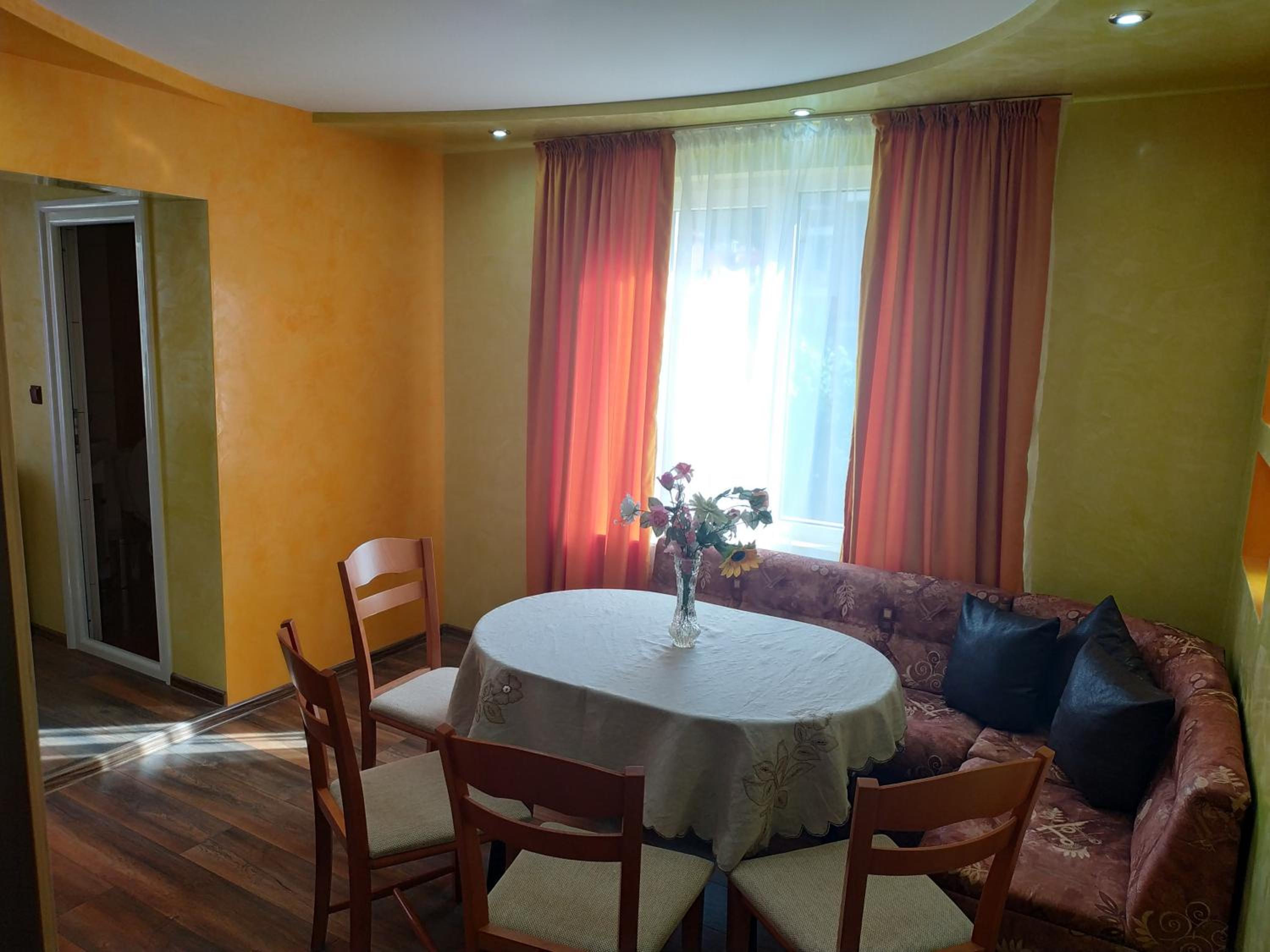 Two-Bedroom Apartment - Photo 4