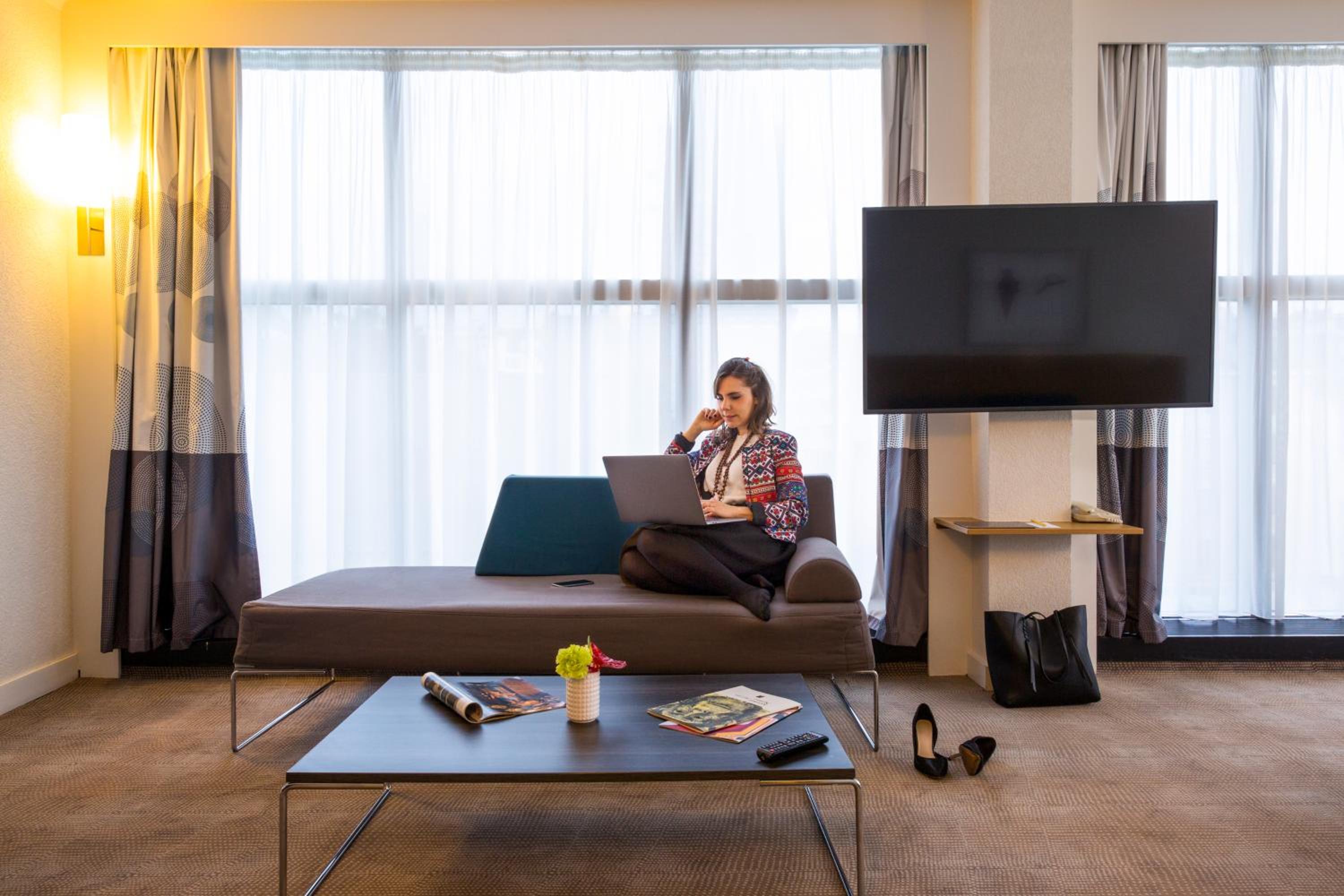 Superior Suite with Sofa Bed thumbnail 5