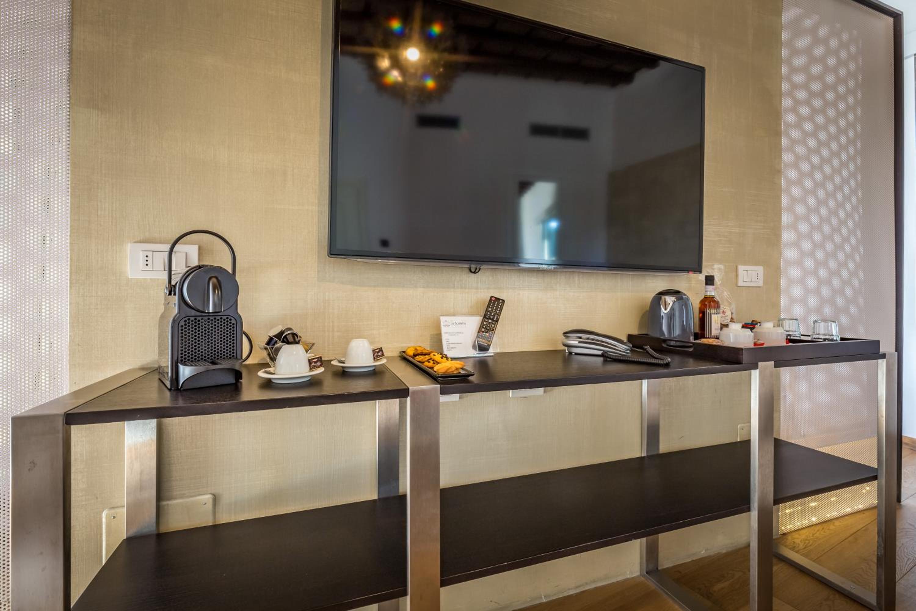 Suite with Garden View