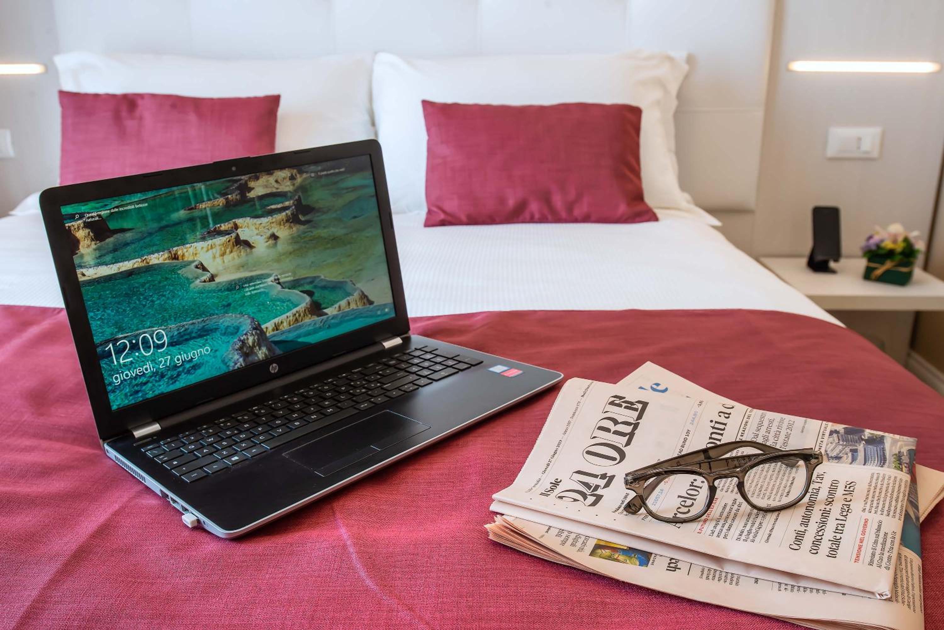 Double Room thumbnail 5