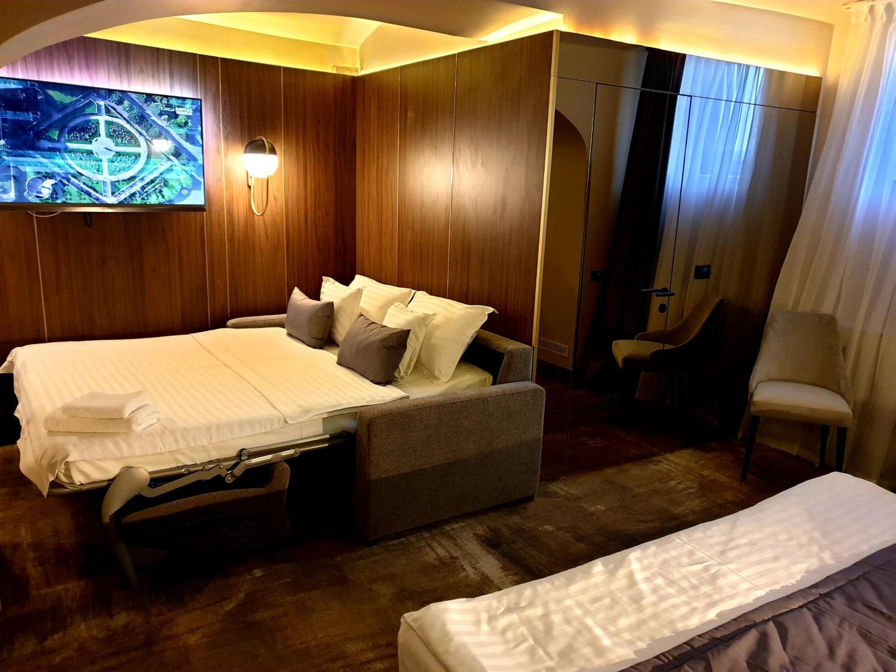Standard Quadruple Room - Photo 4