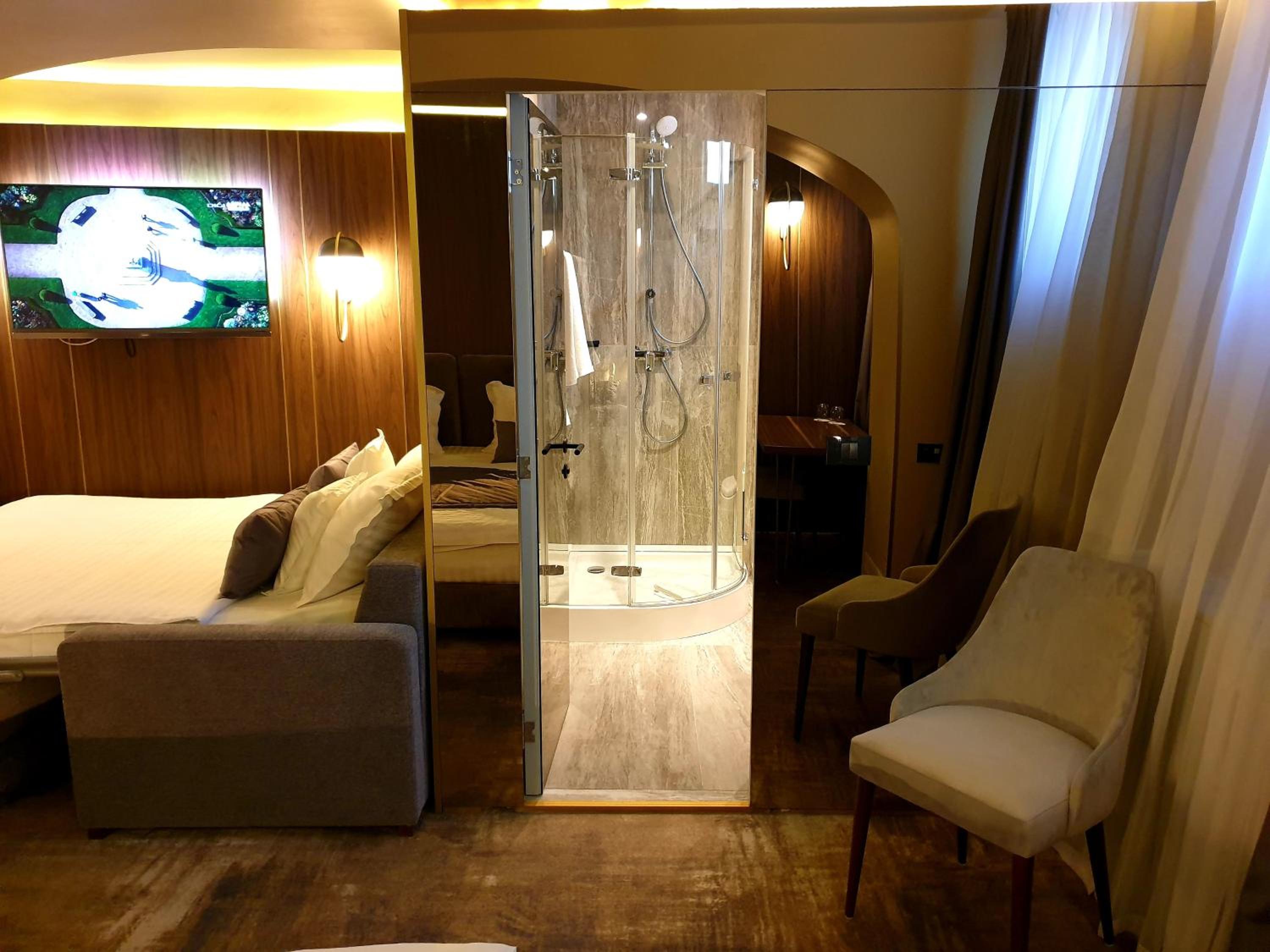 Standard Quadruple Room - Photo 5