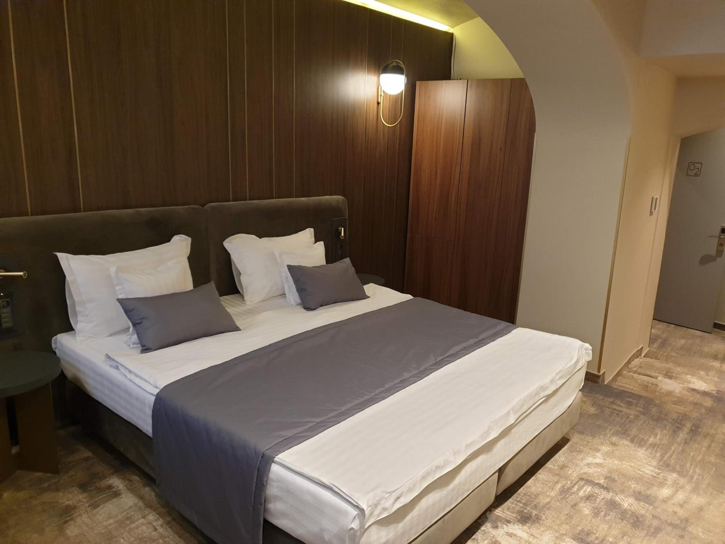 Standard Quadruple Room - Photo 13