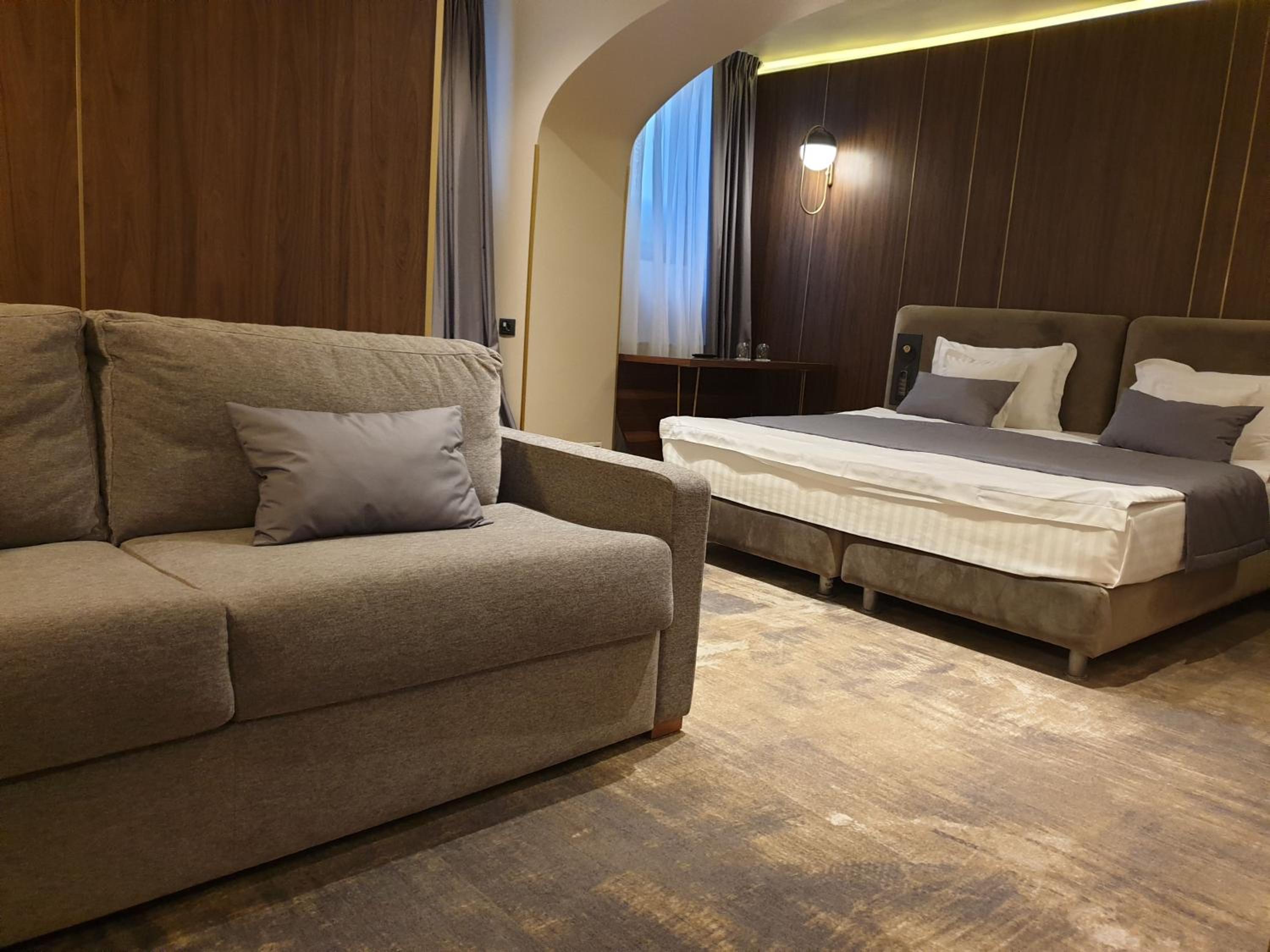 Standard Quadruple Room - Photo 15