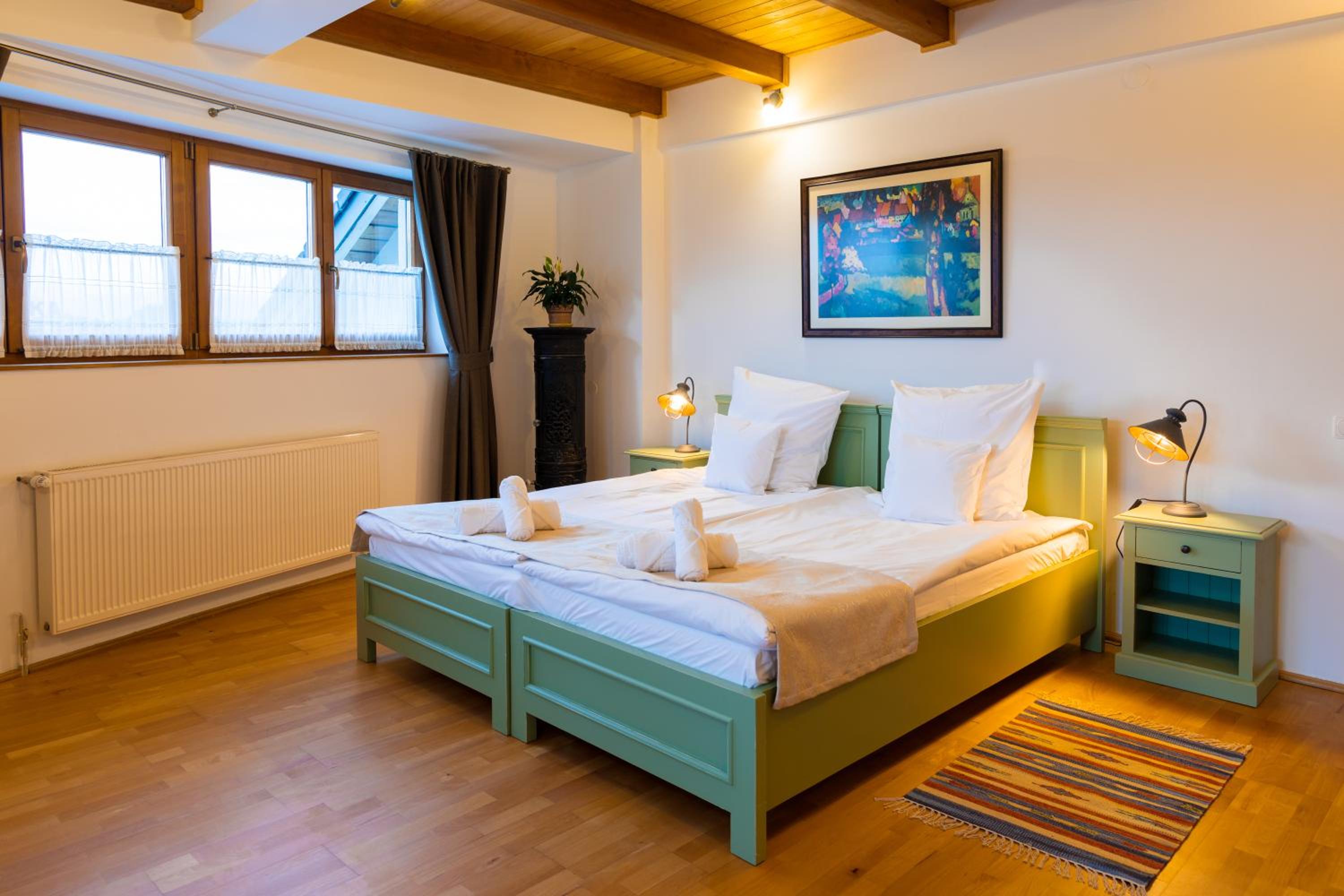 Large Double or Twin Room - Photo 11