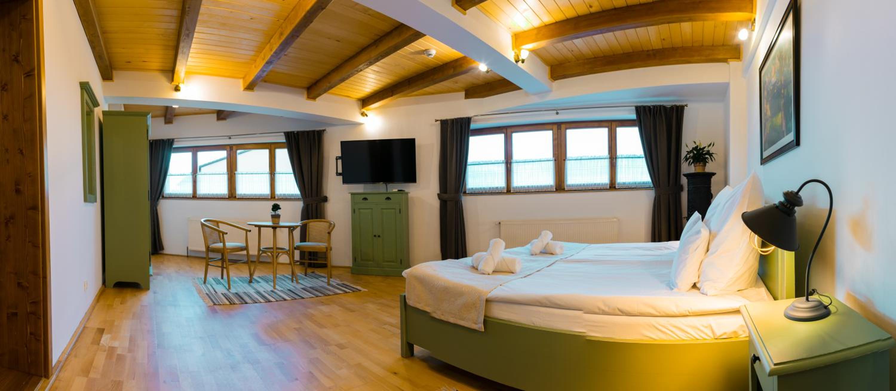 Large Double or Twin Room - Photo 2
