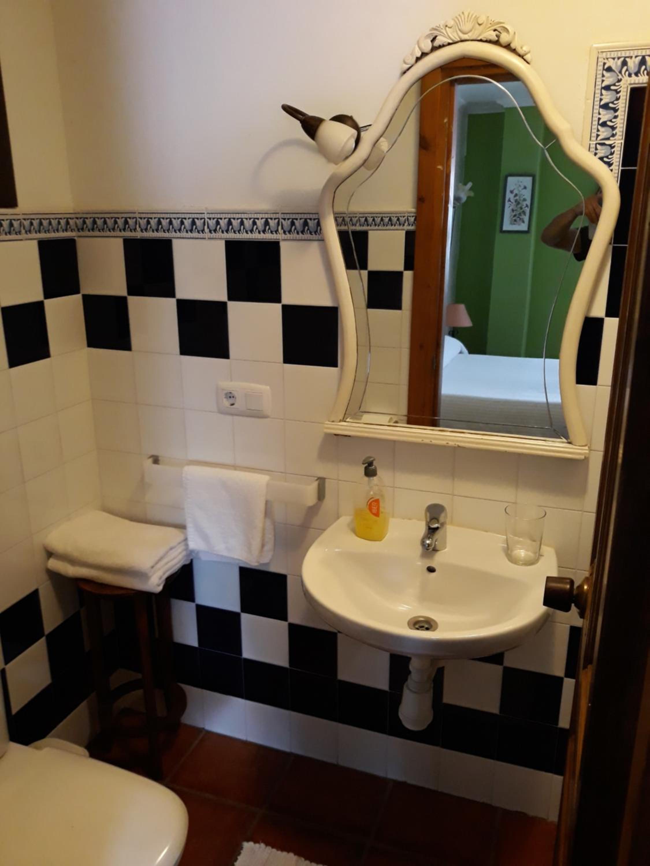 Two-Bedroom Apartment - Photo 3