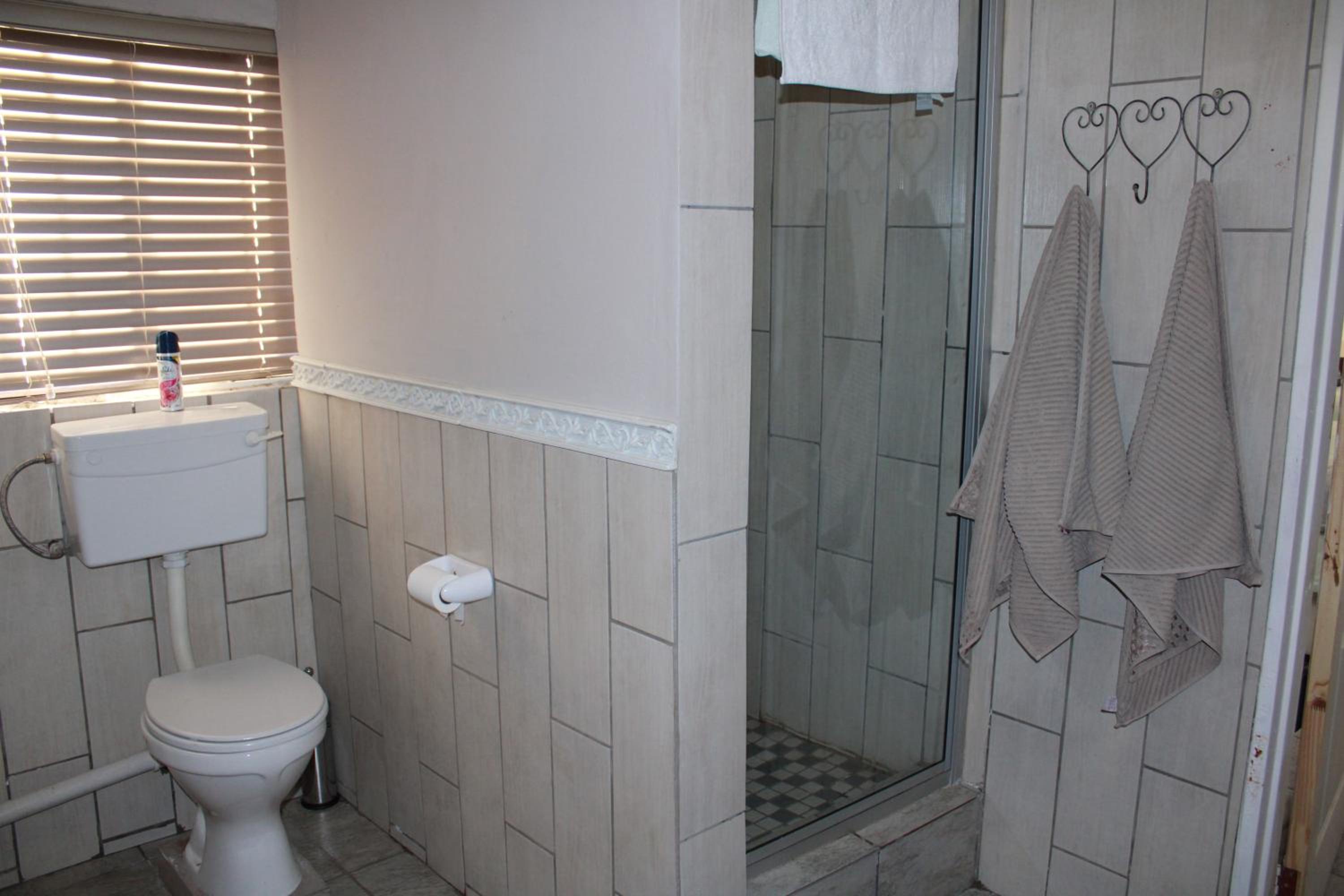 Family Room - Photo 11