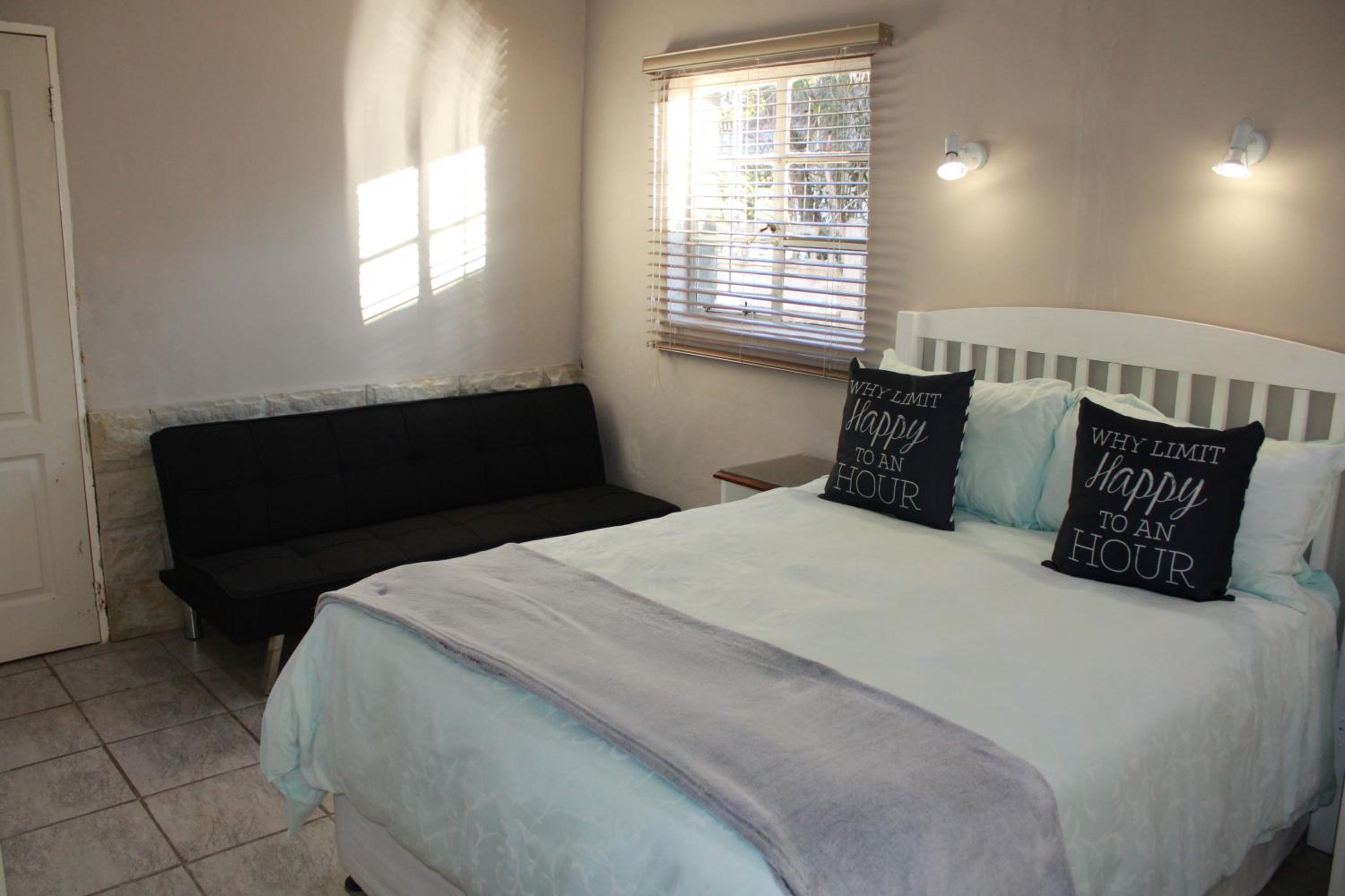 Family Room - Photo 14