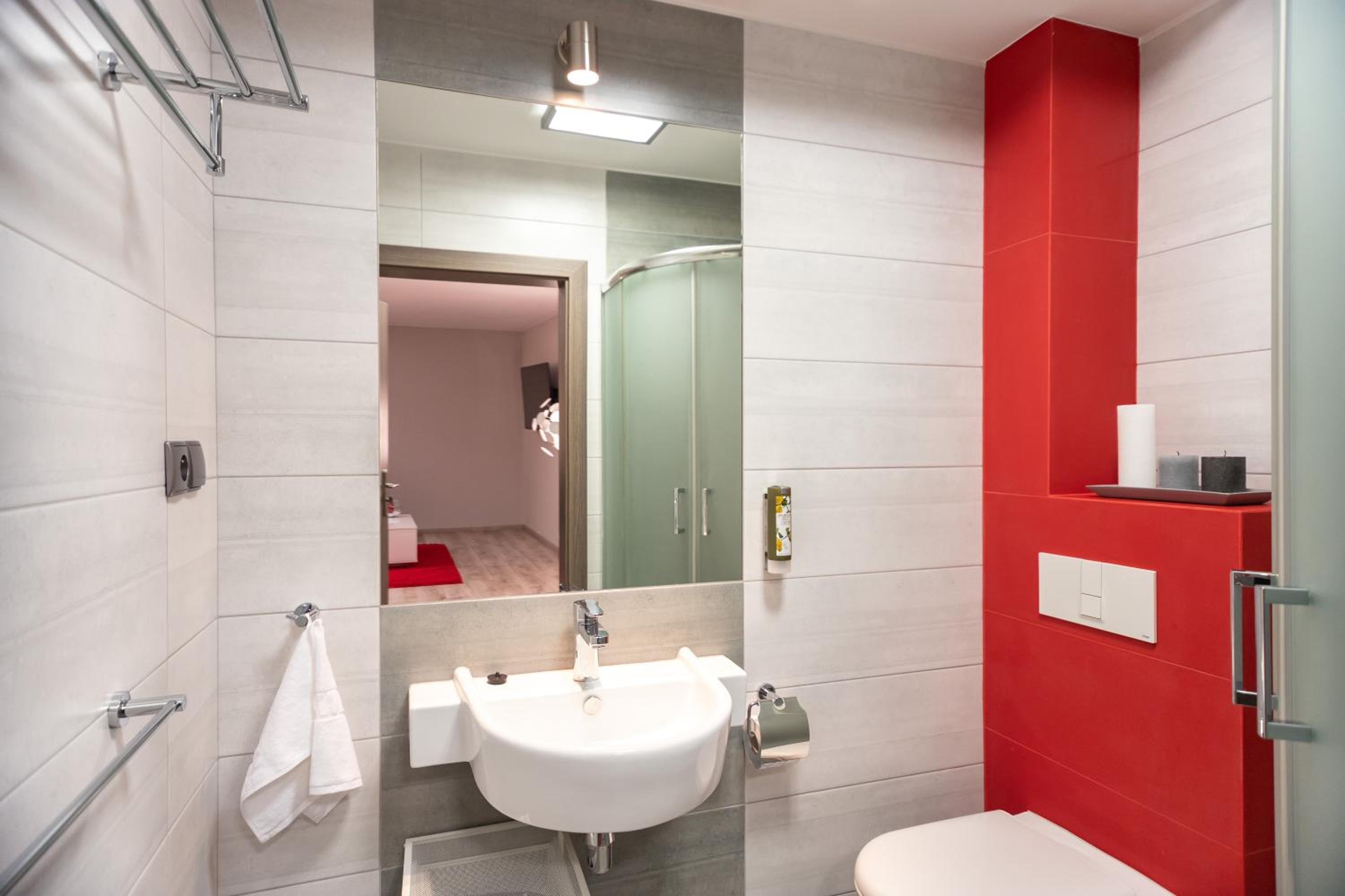 Superior Quadruple Room - Photo 6
