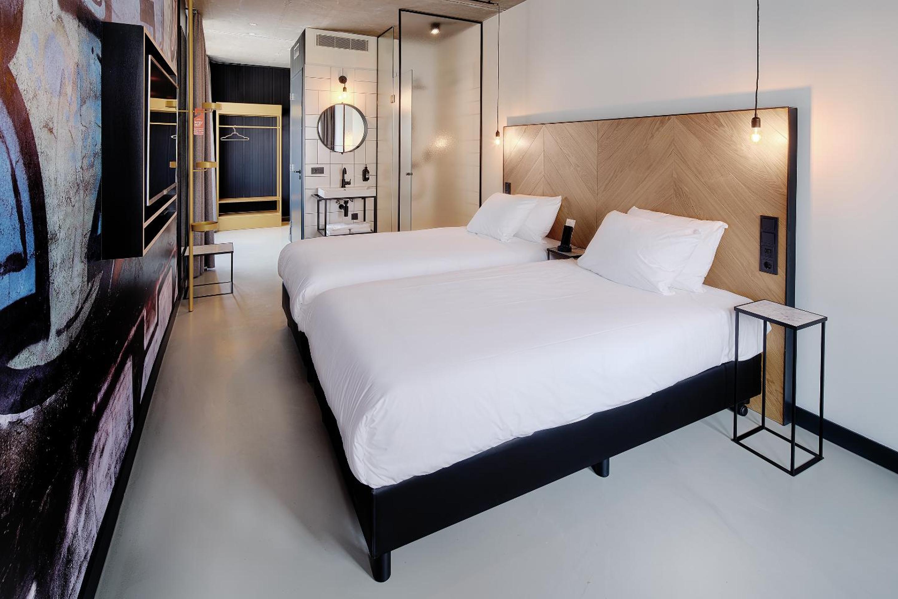 Twin Room - Photo 5