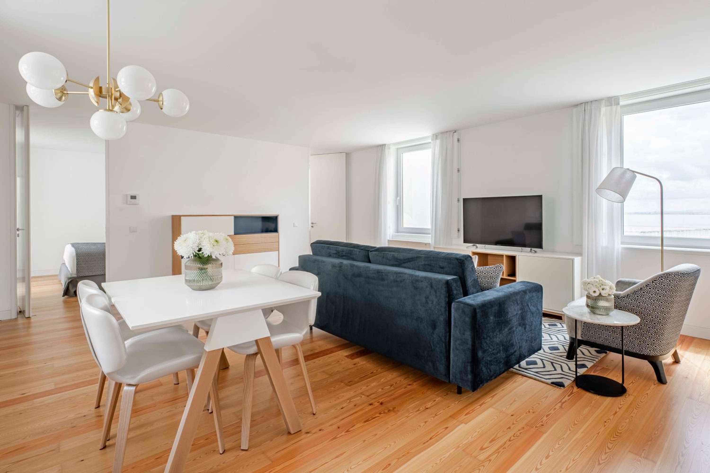 One-Bedroom Apartment - Photo 6