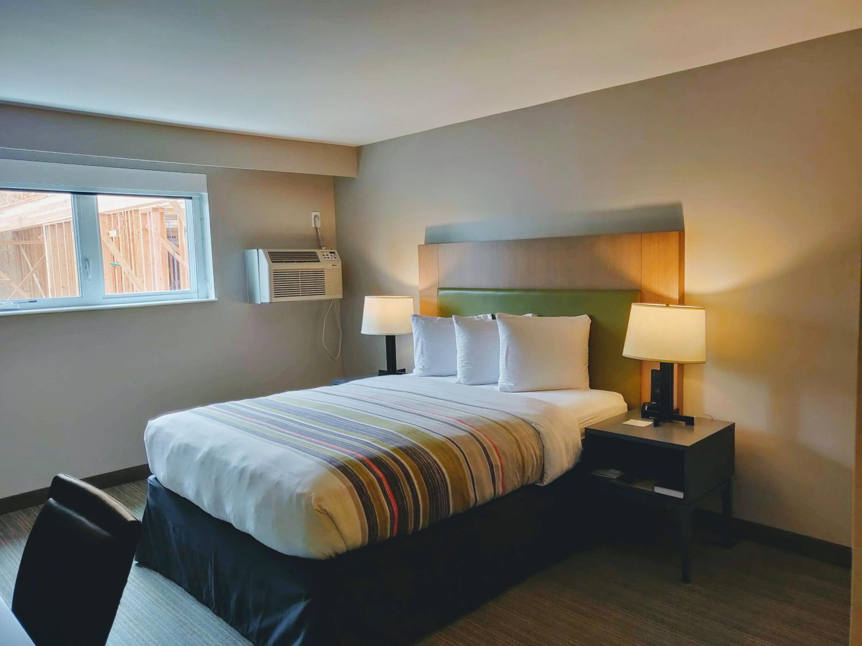 Queen Room - Disability Access/Non-Smoking - Photo 1
