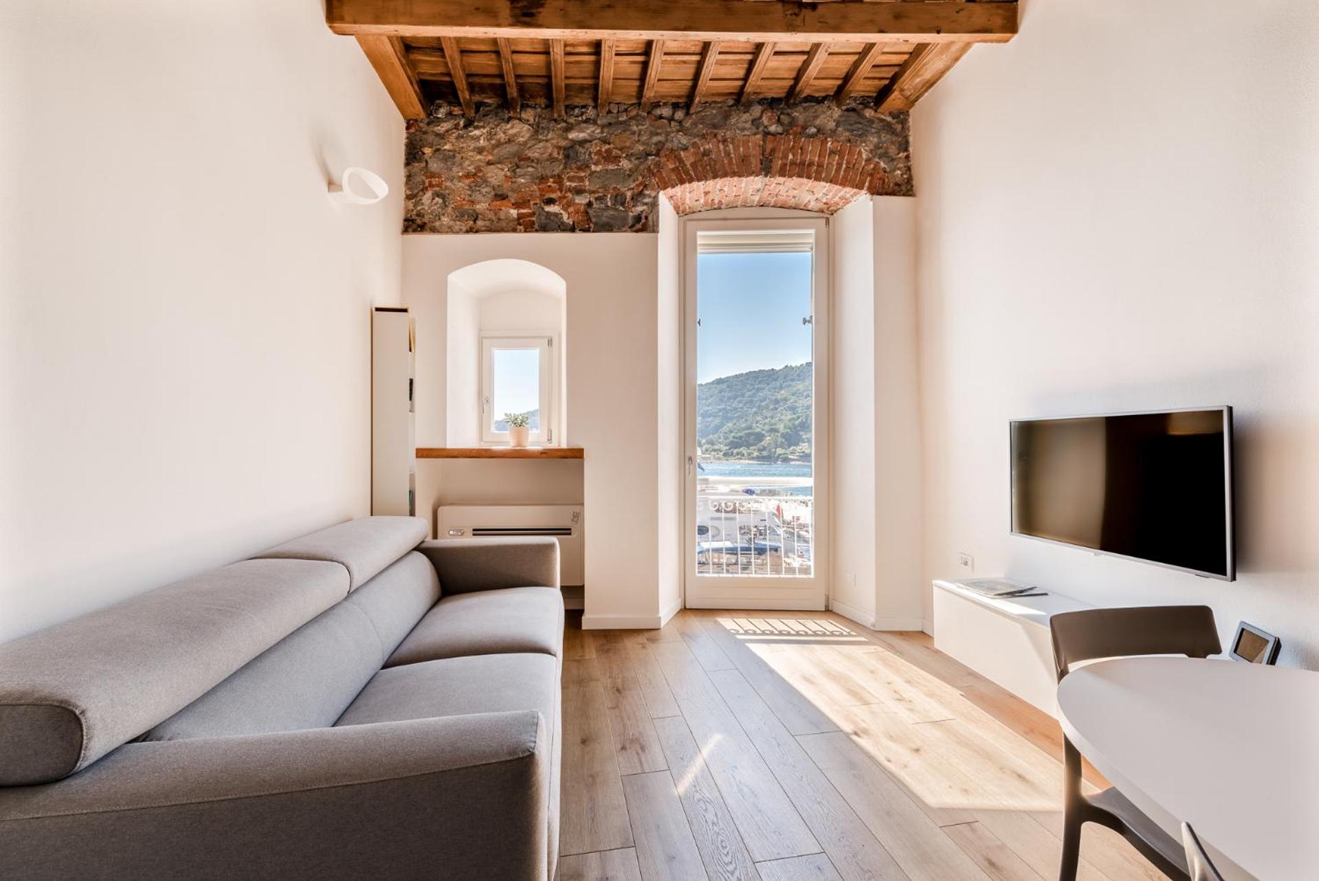 Apartment with Sea View photo 3