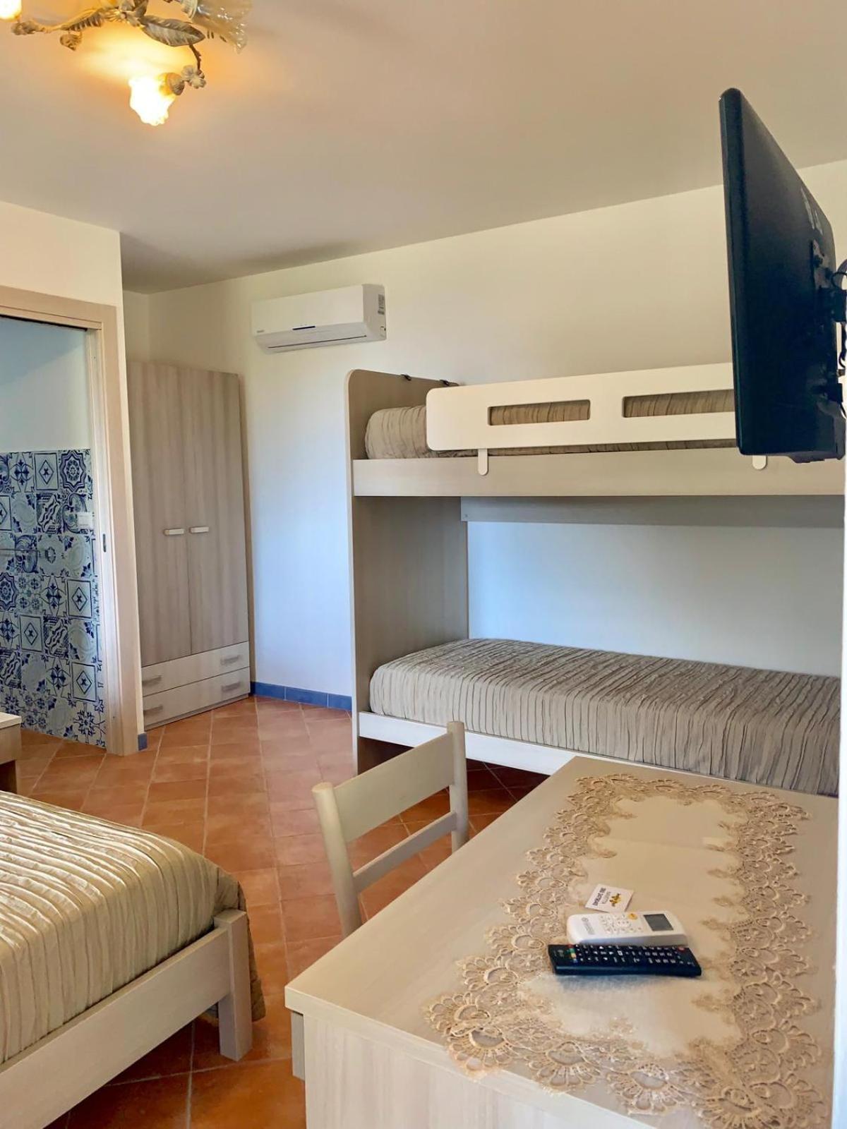 One-Bedroom House photo 3
