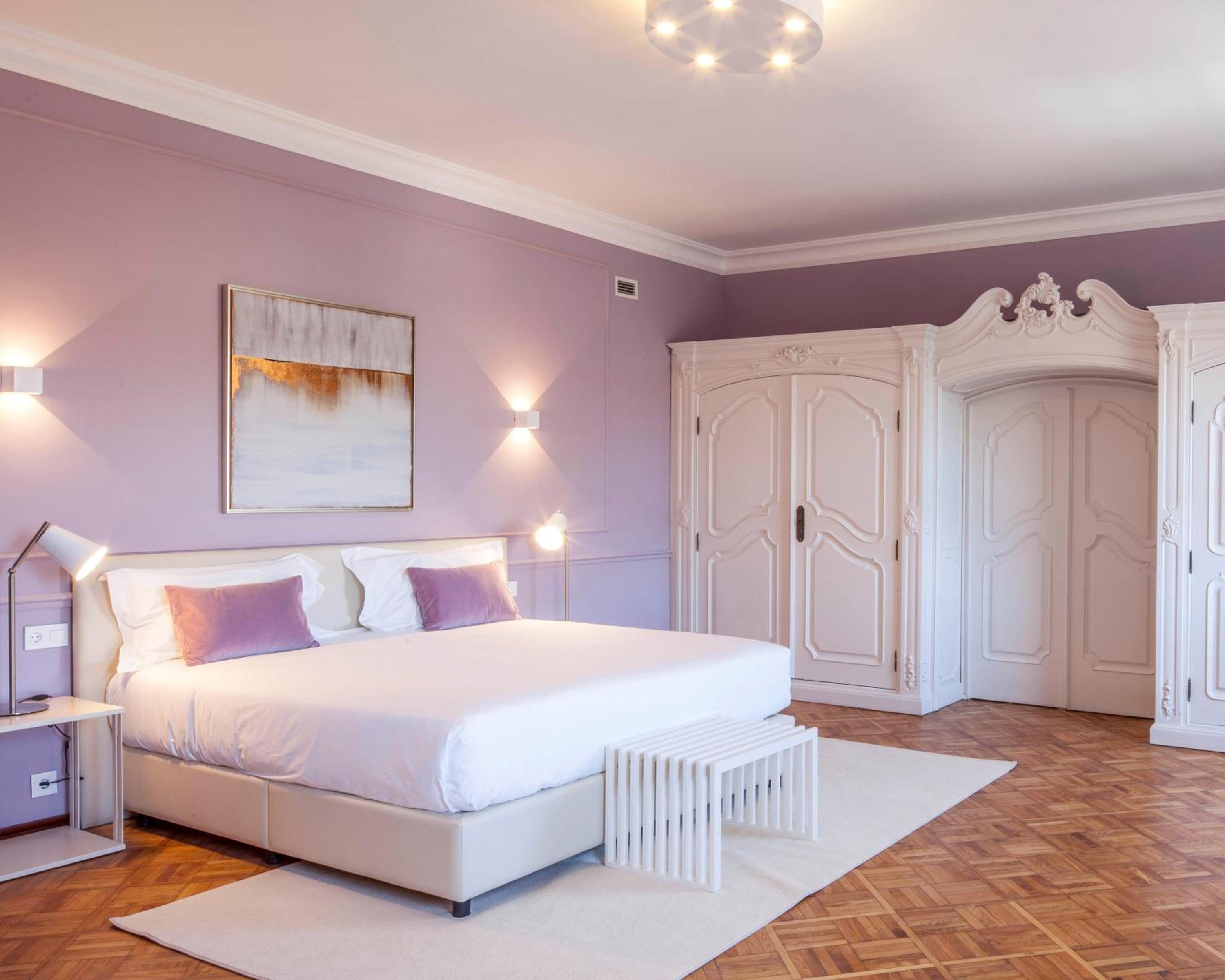 Executive Suite - Photo 7