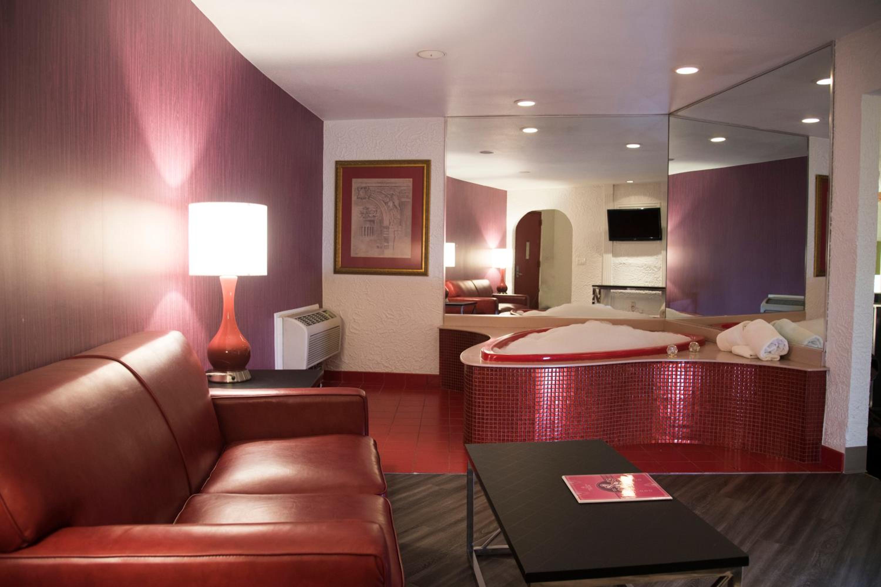 Garden of Eden Apple Suite - Photo 3