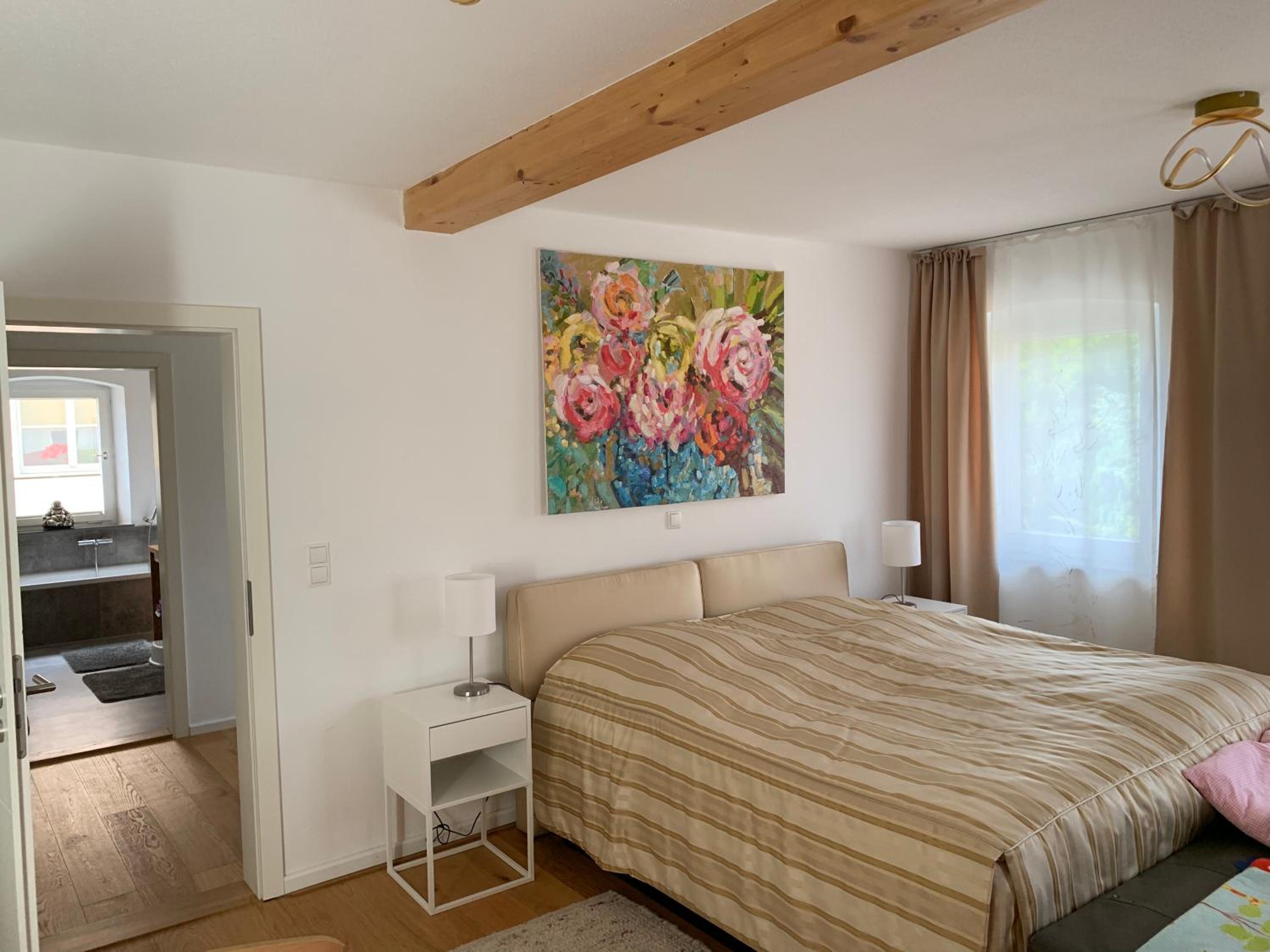 Three-Bedroom House photo 3