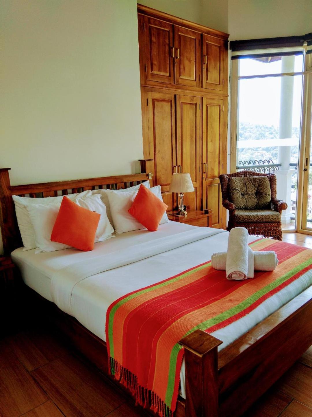 Standard Queen Room photo 2
