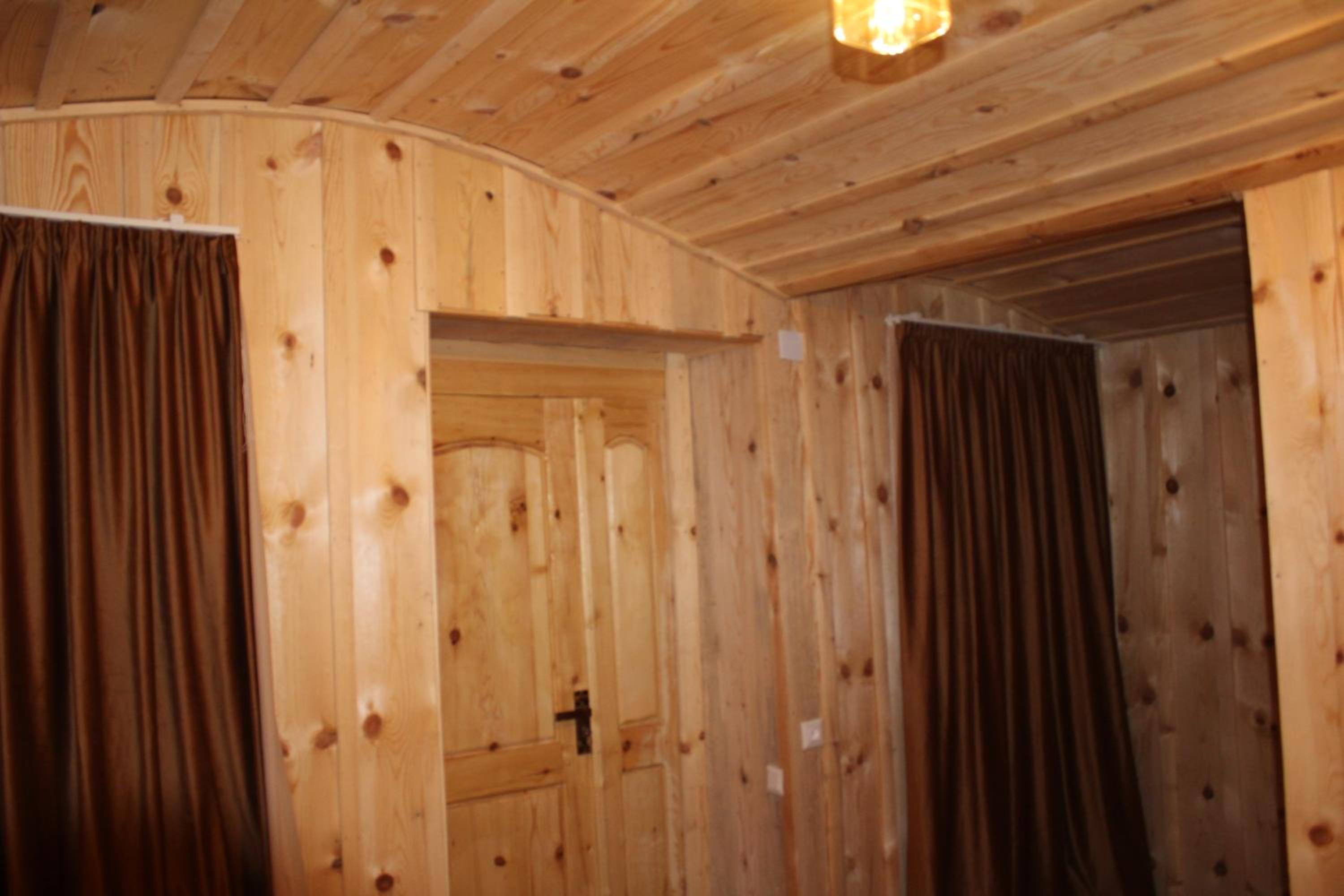 Double Room with Private Bathroom - Photo 3