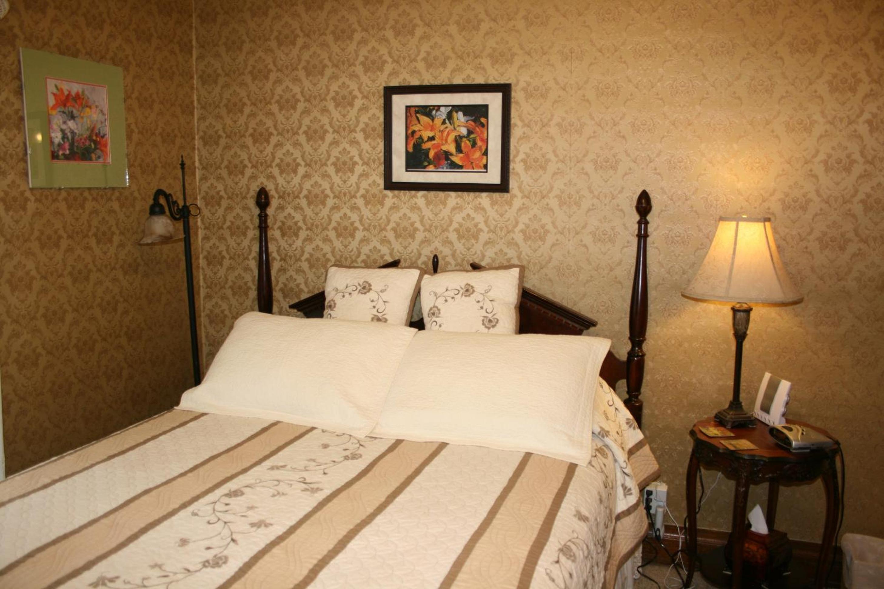 Queen Room