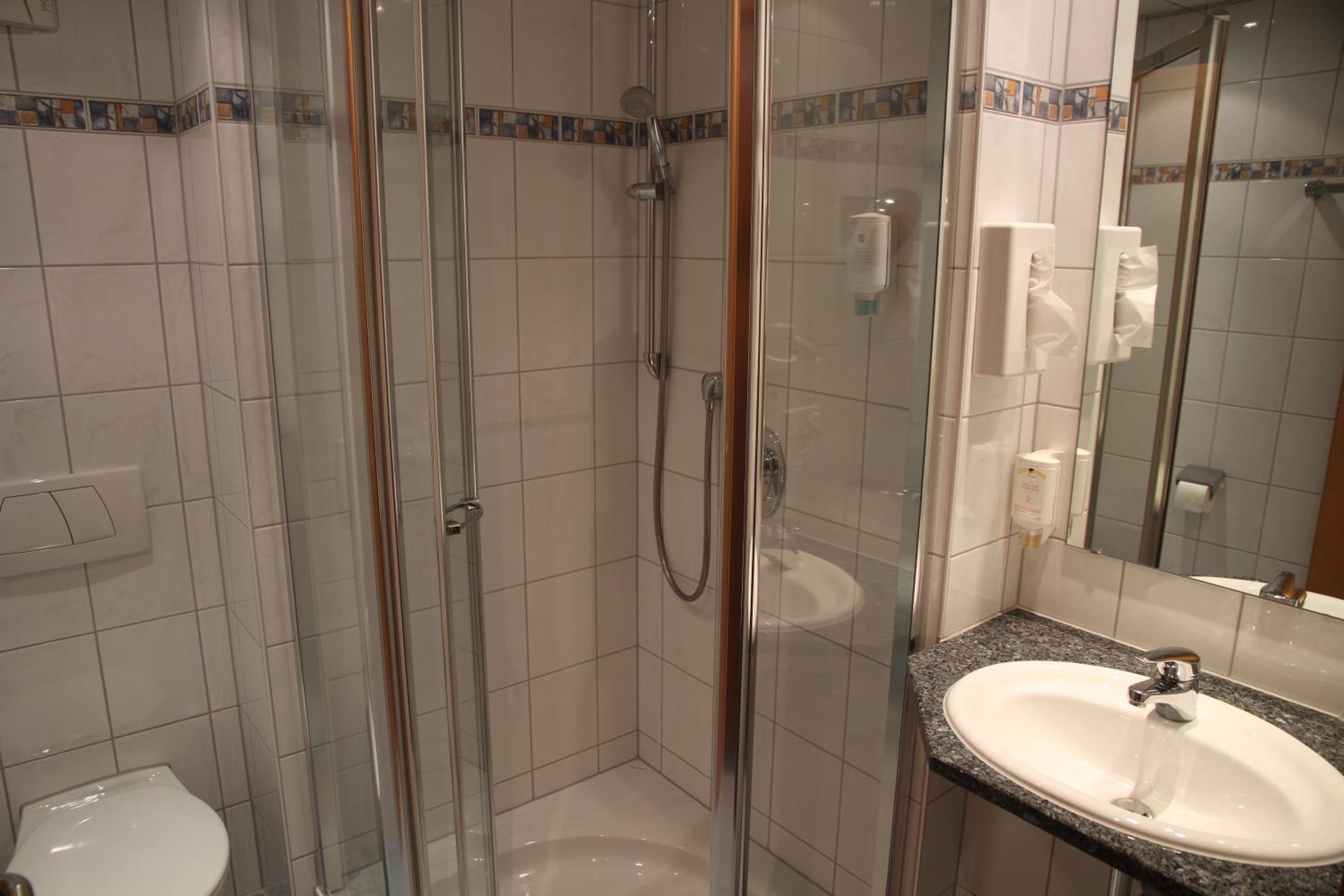 Single Room photo 3