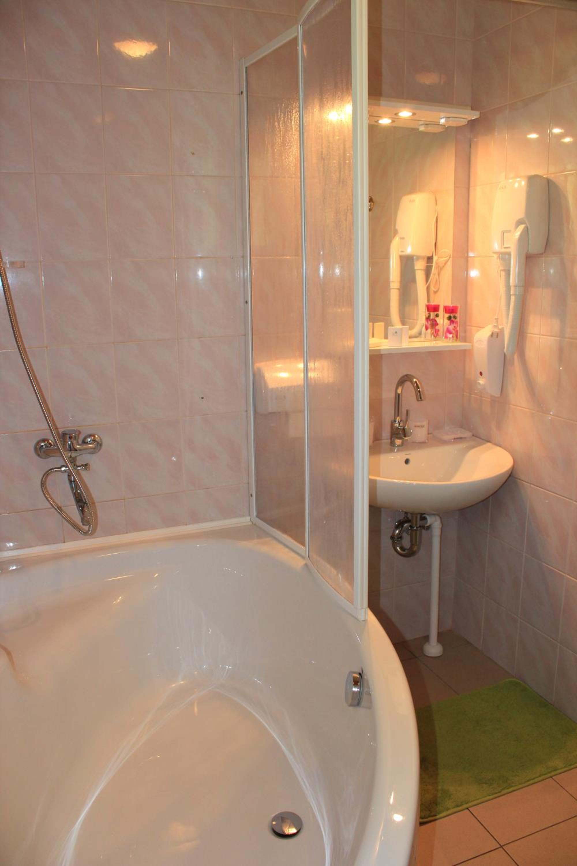 Suite - Photo 6