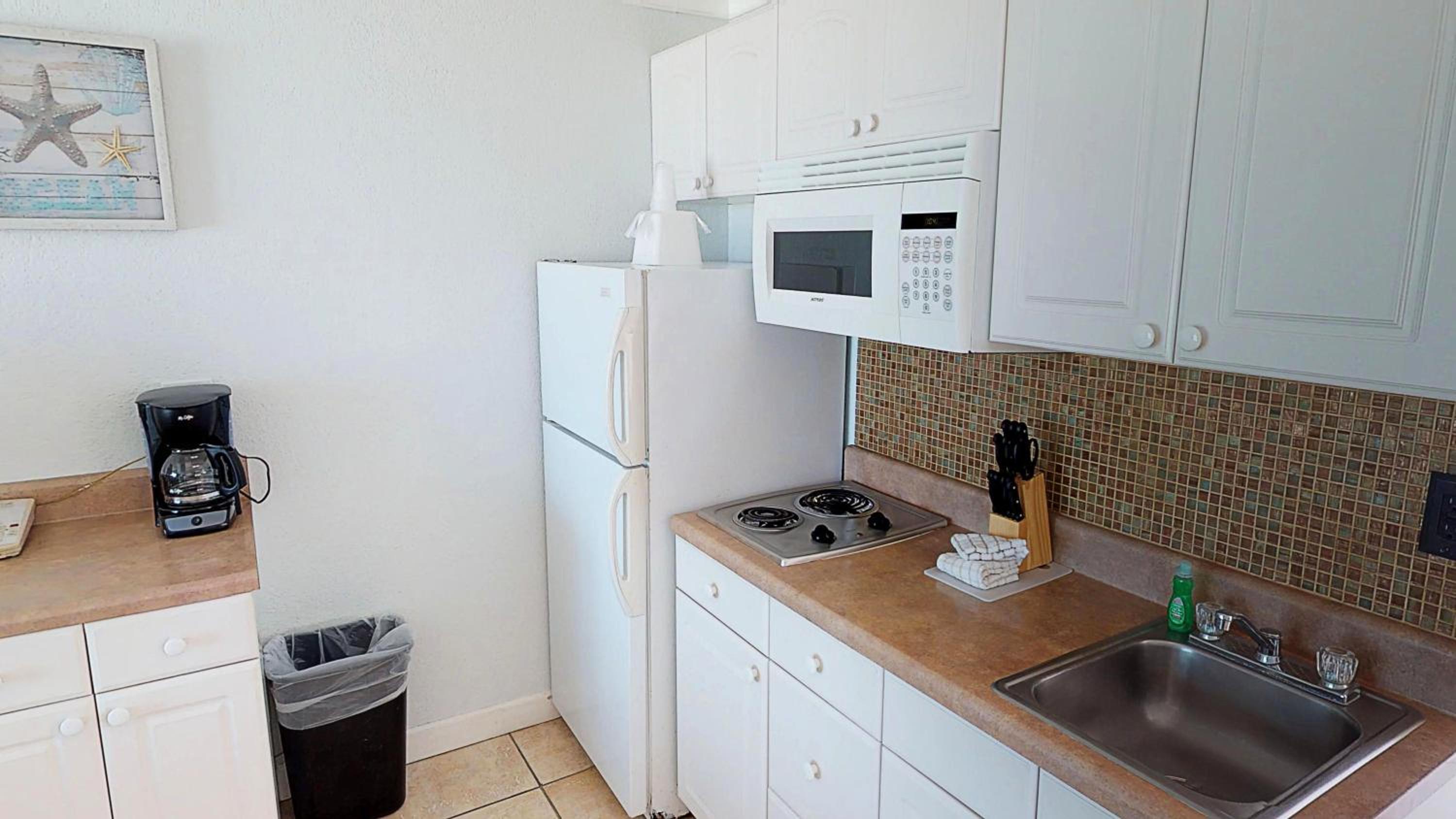 Standard King Ocean View - 210 - Photo 4