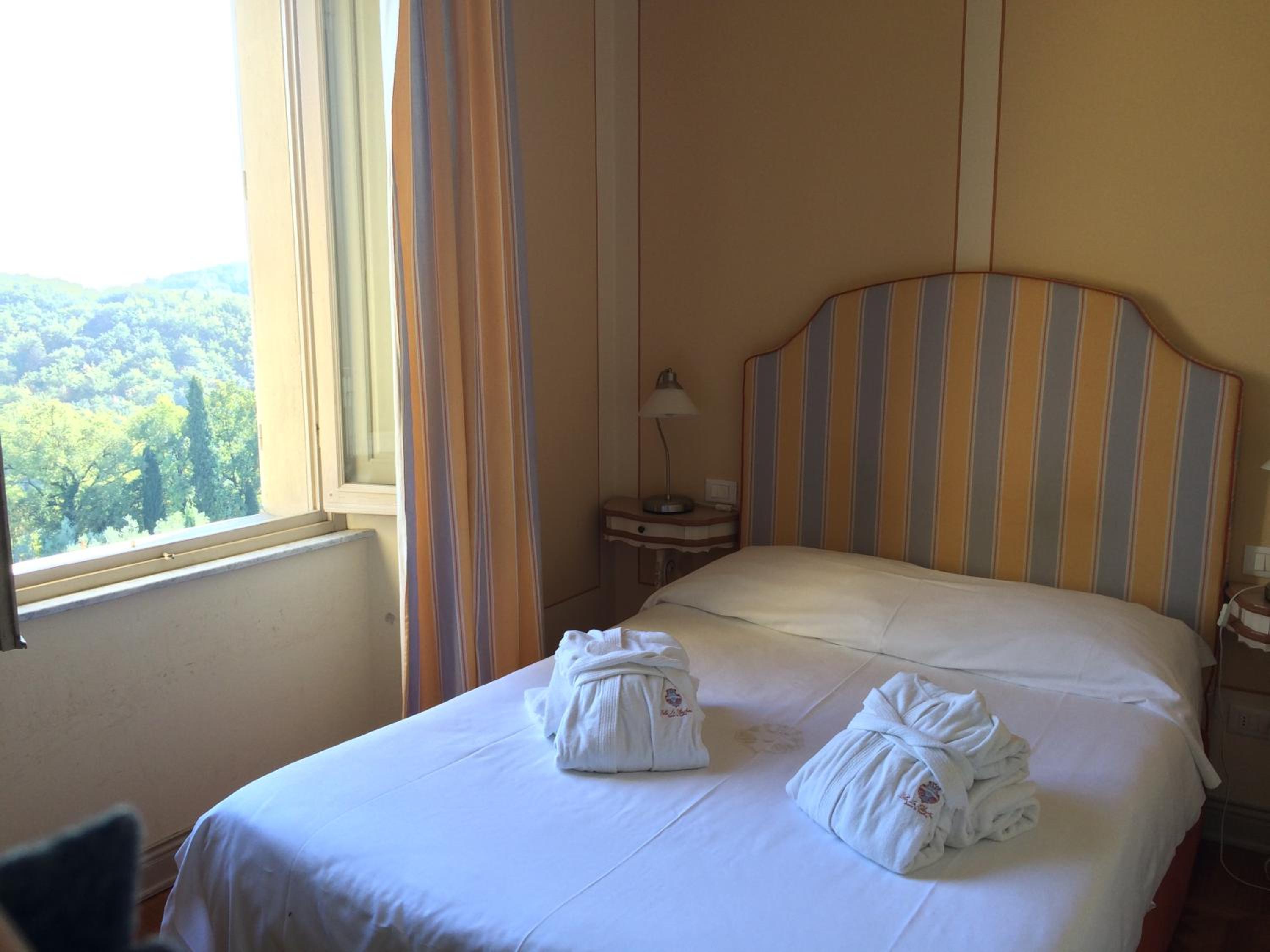 Small Double Room - Photo 1