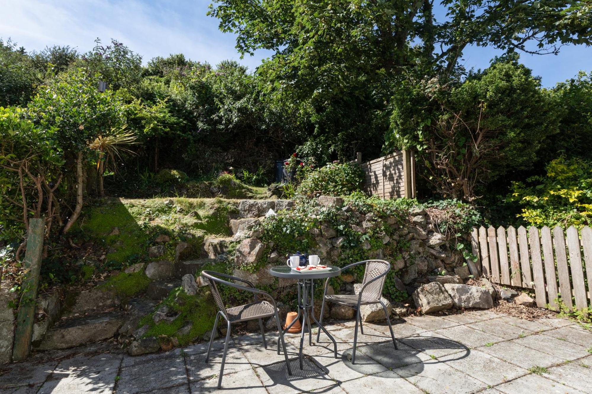 Double Room with Patio photo 2
