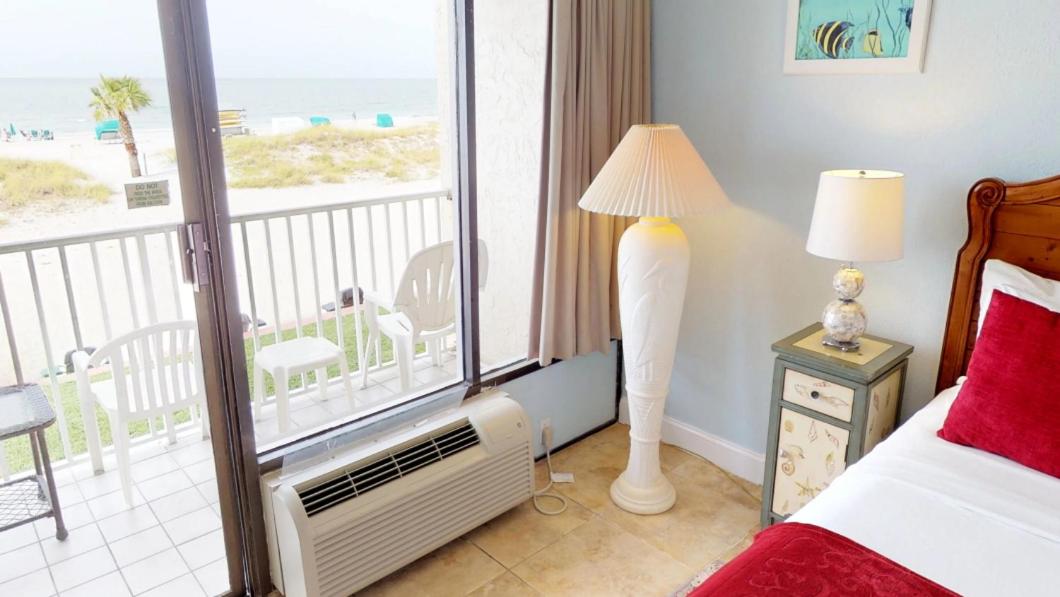 Standard King Ocean View - 213 photo 1