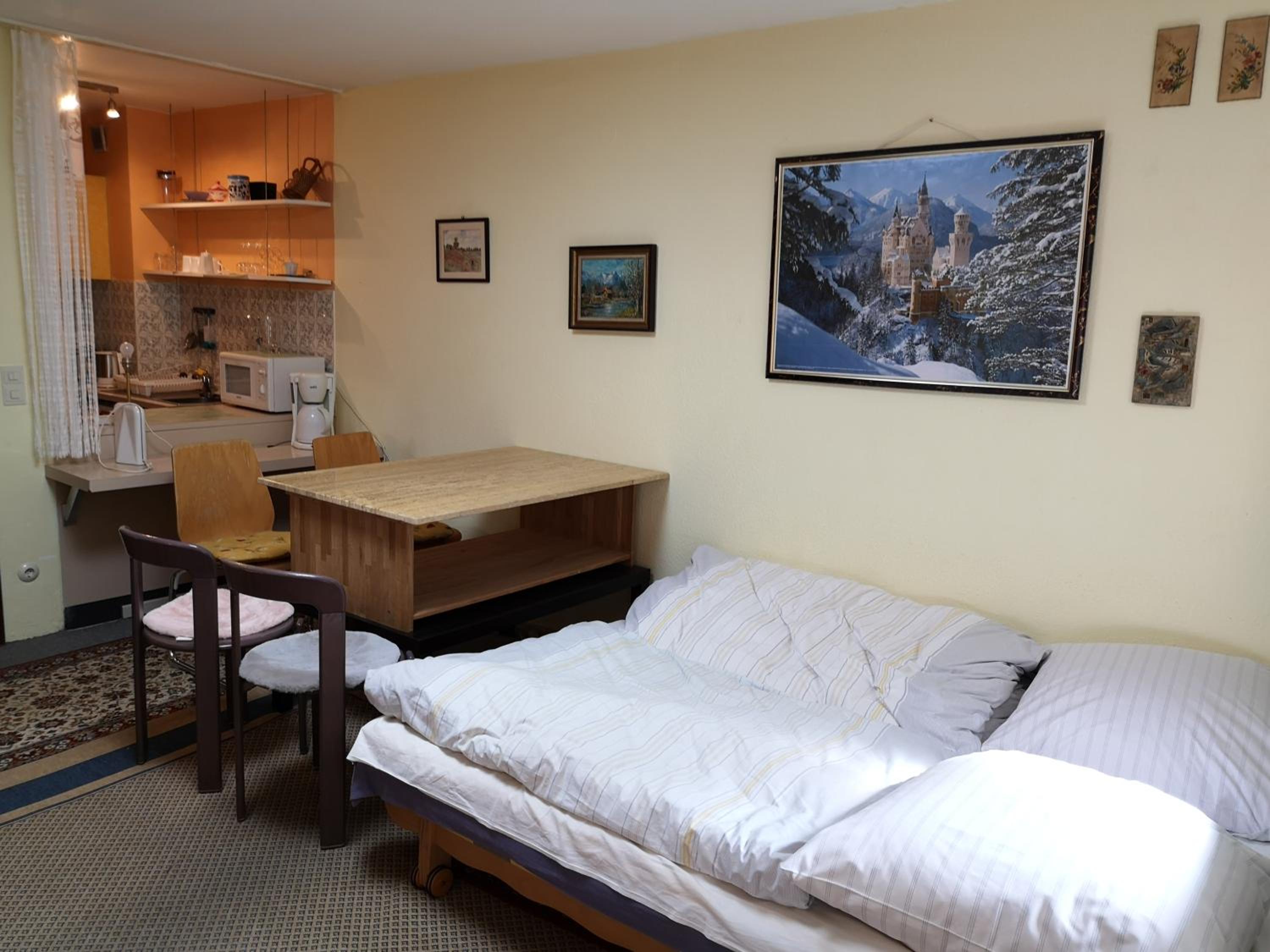 One-Bedroom Apartment photo 2
