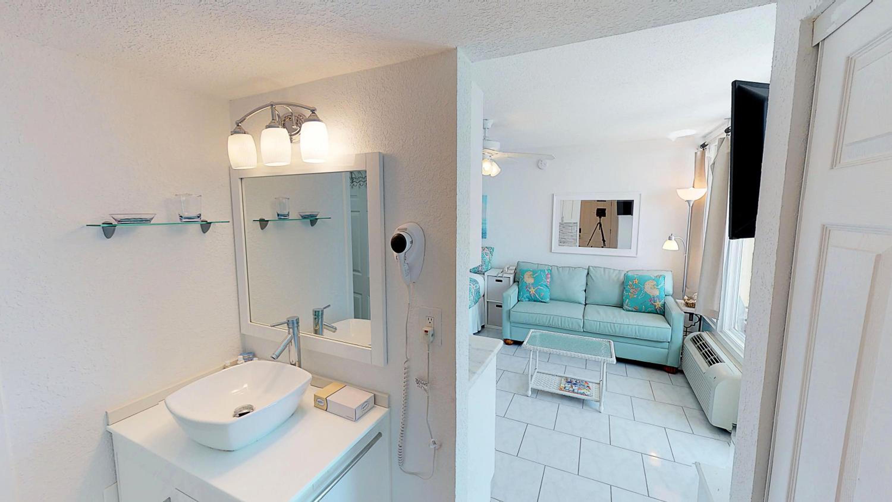 Executive Ocean and Bay View - 422 - Photo 3