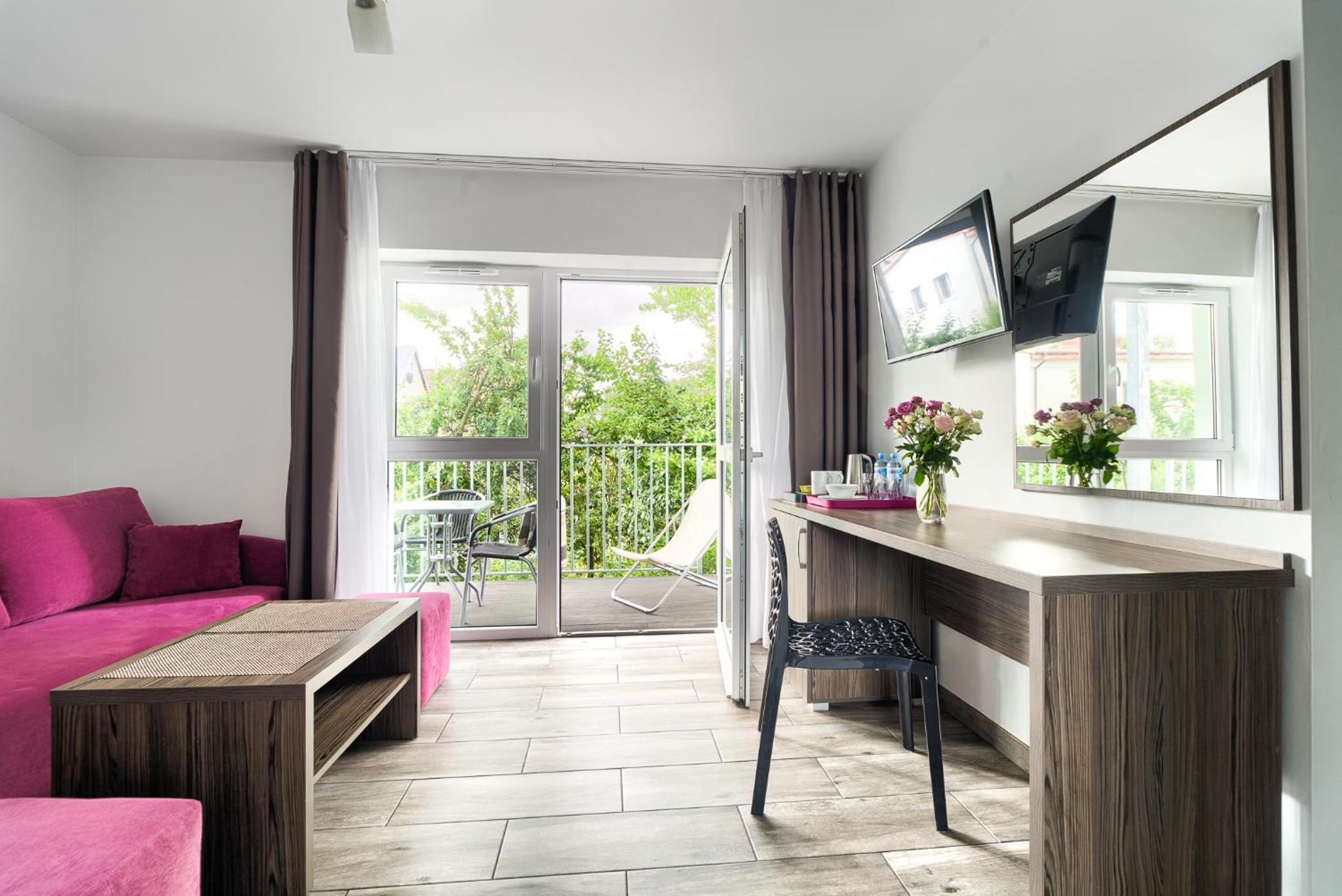 Apartment with Balcony photo 2