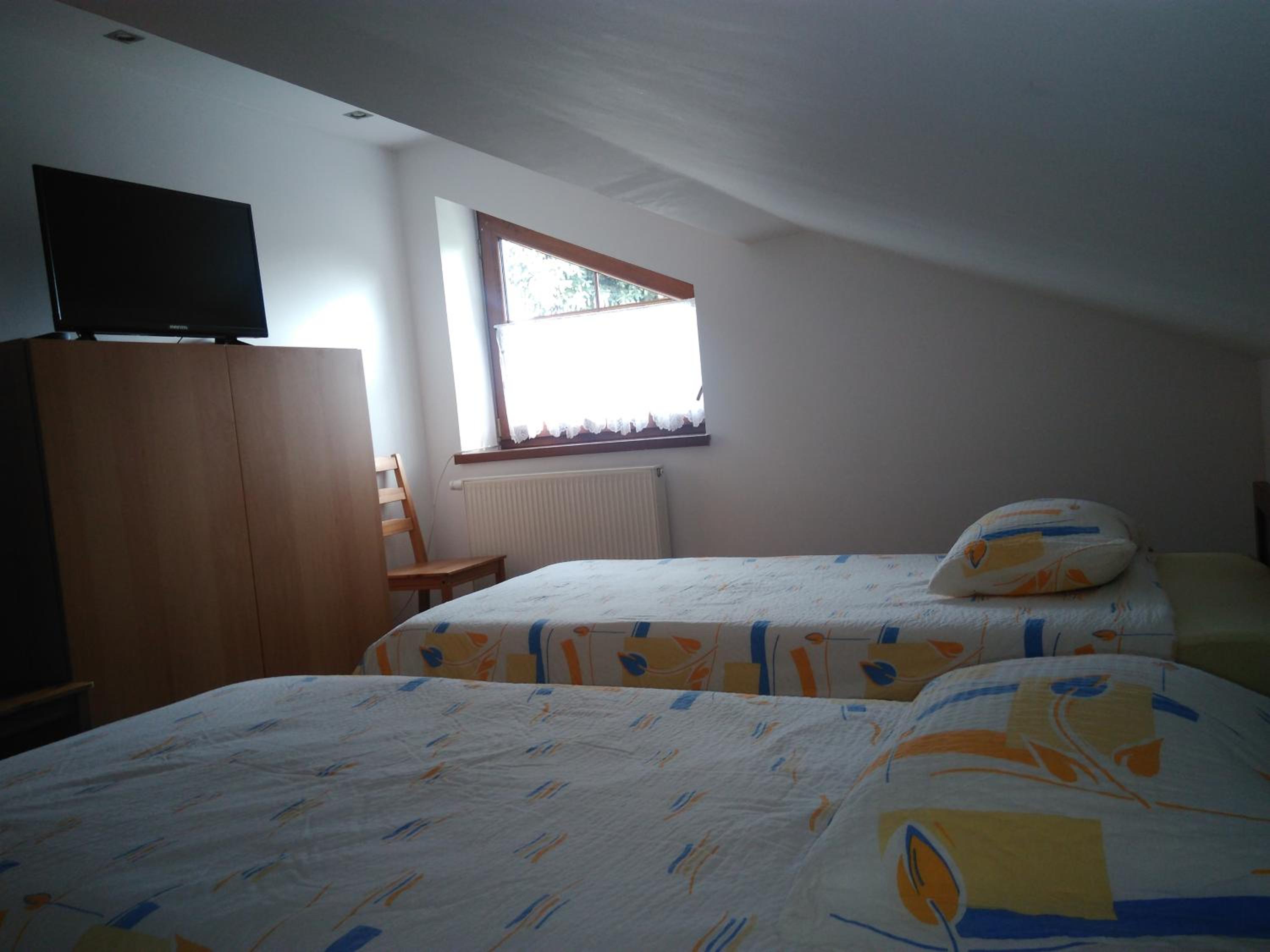 One-Bedroom Apartment - Photo 1