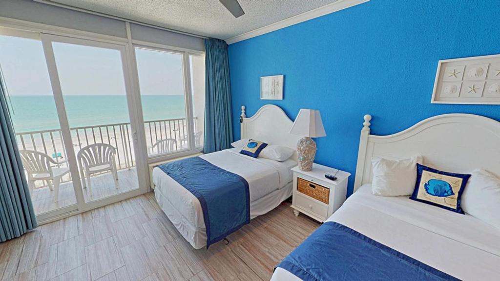 Executive, 2 Double Ocean View - 608 - Photo 1