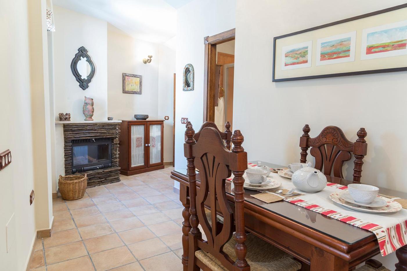 Two-Bedroom Apartment - Photo 2