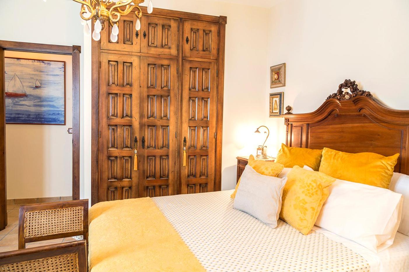 Deluxe Suite - Photo 24