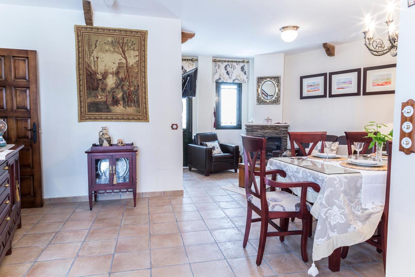 Deluxe Suite - Photo 26