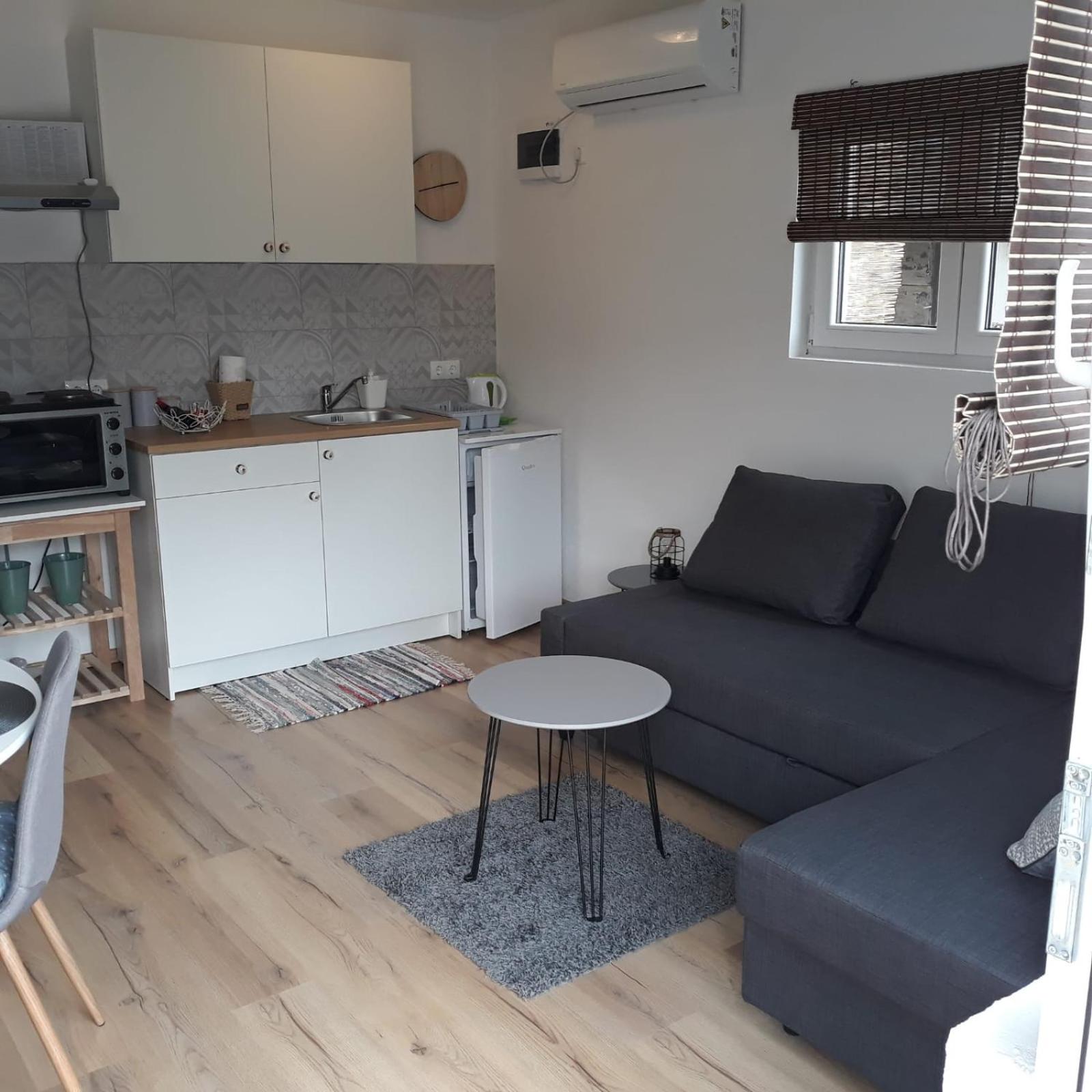 Apartment with Mountain View - Photo 6