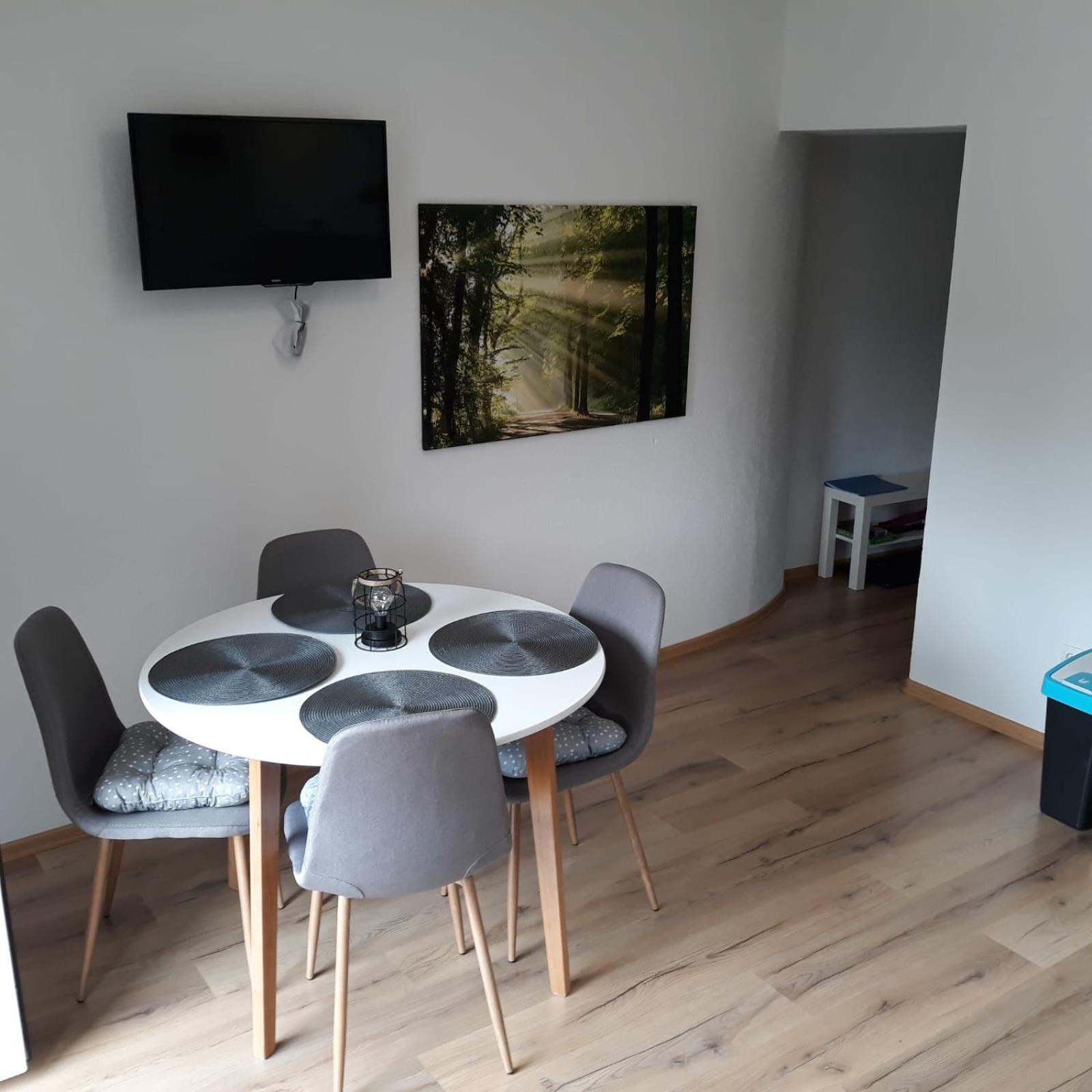 Apartment with Mountain View - Photo 7